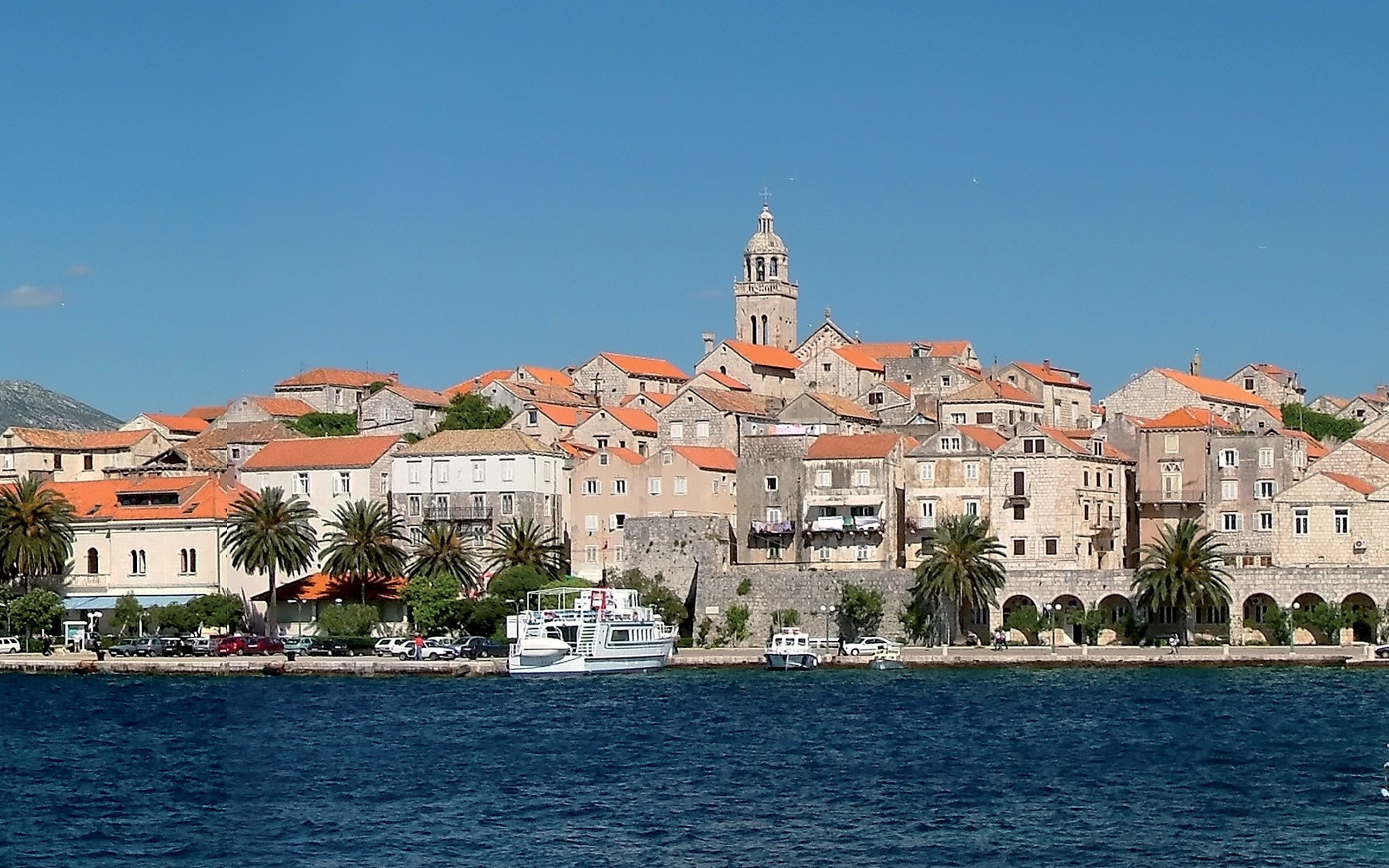 Город у моря