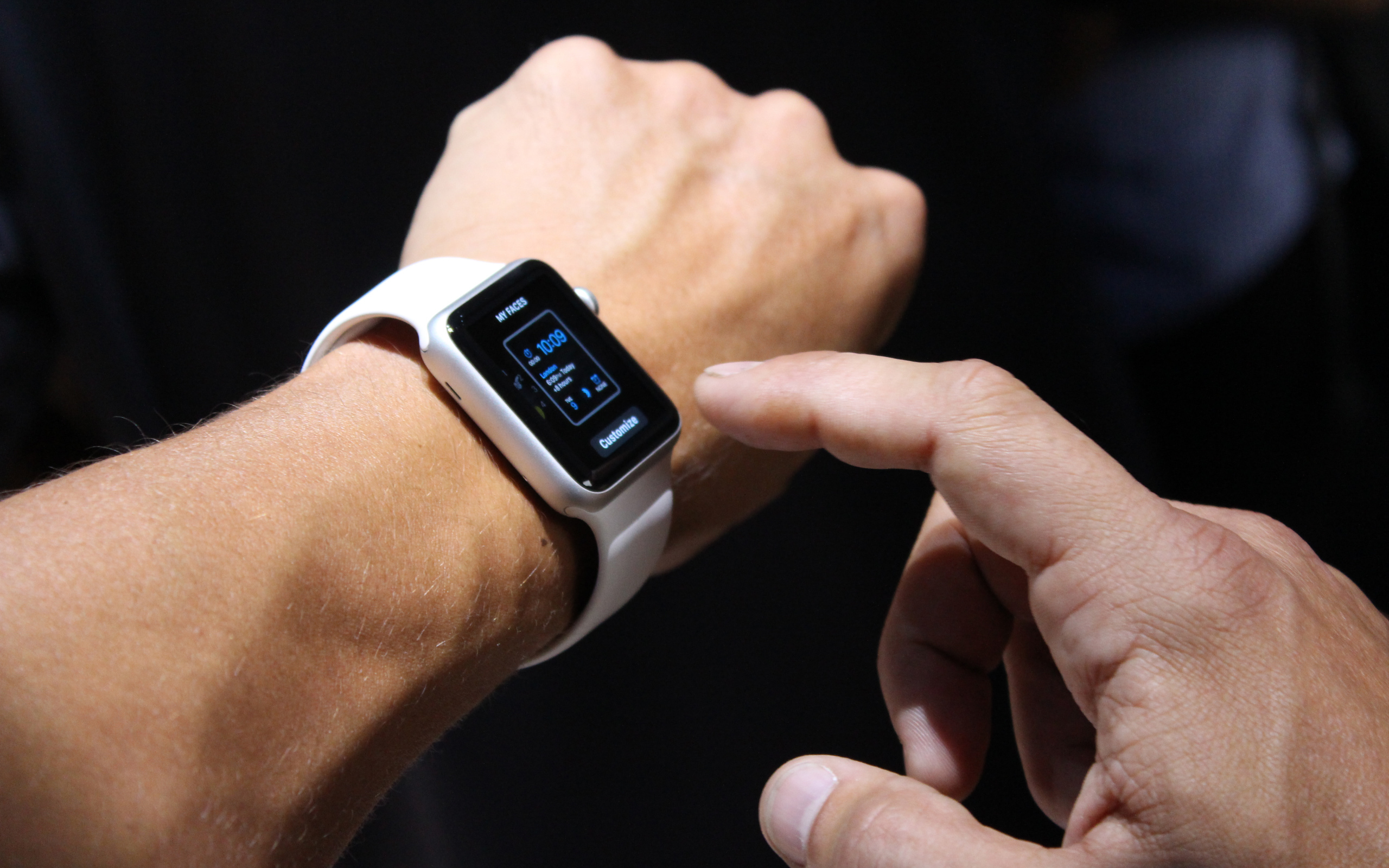 Управление смартчасами Apple Watch