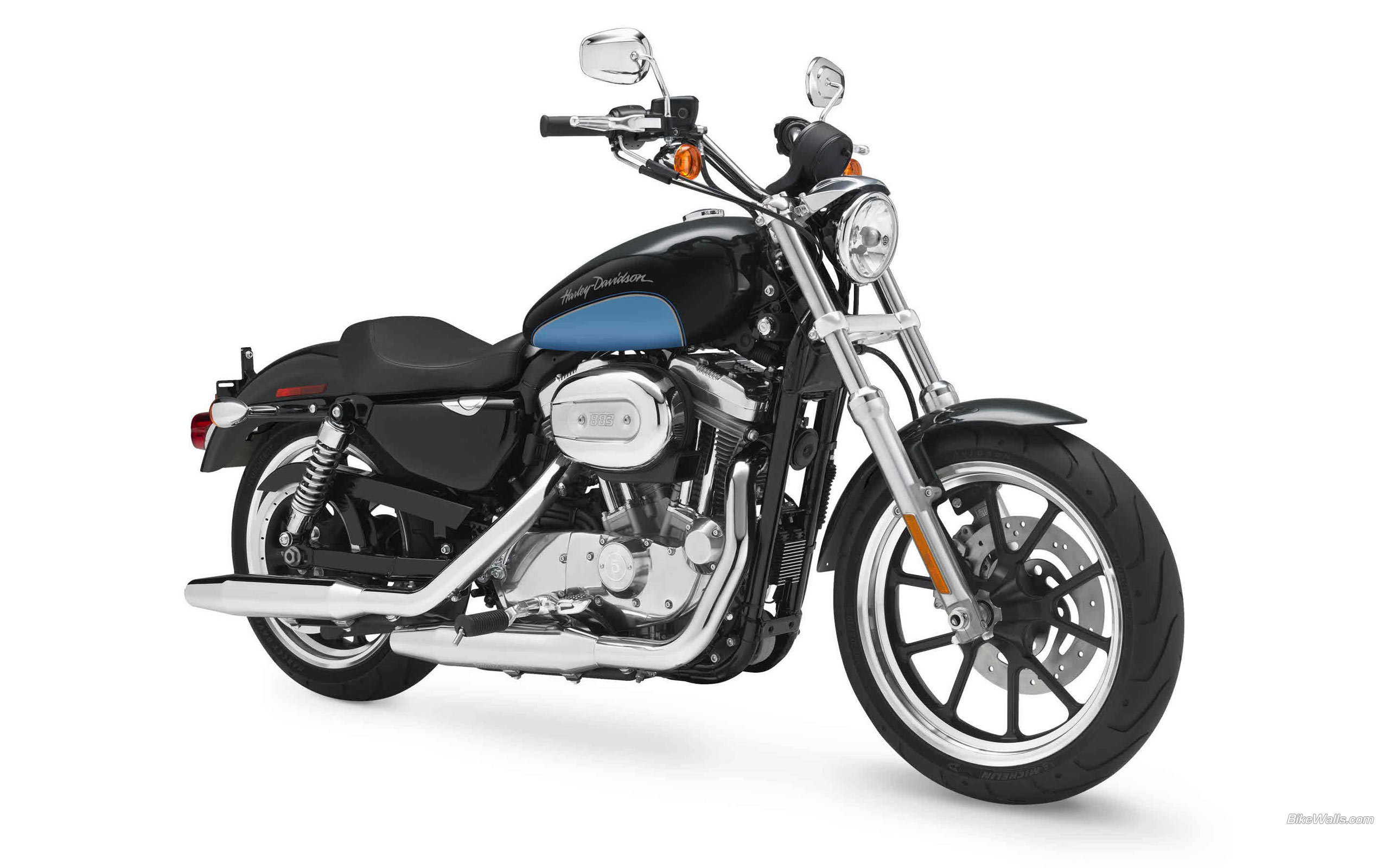 Популярный мотоцикл Harley-Davidson XL 883L Sportster
