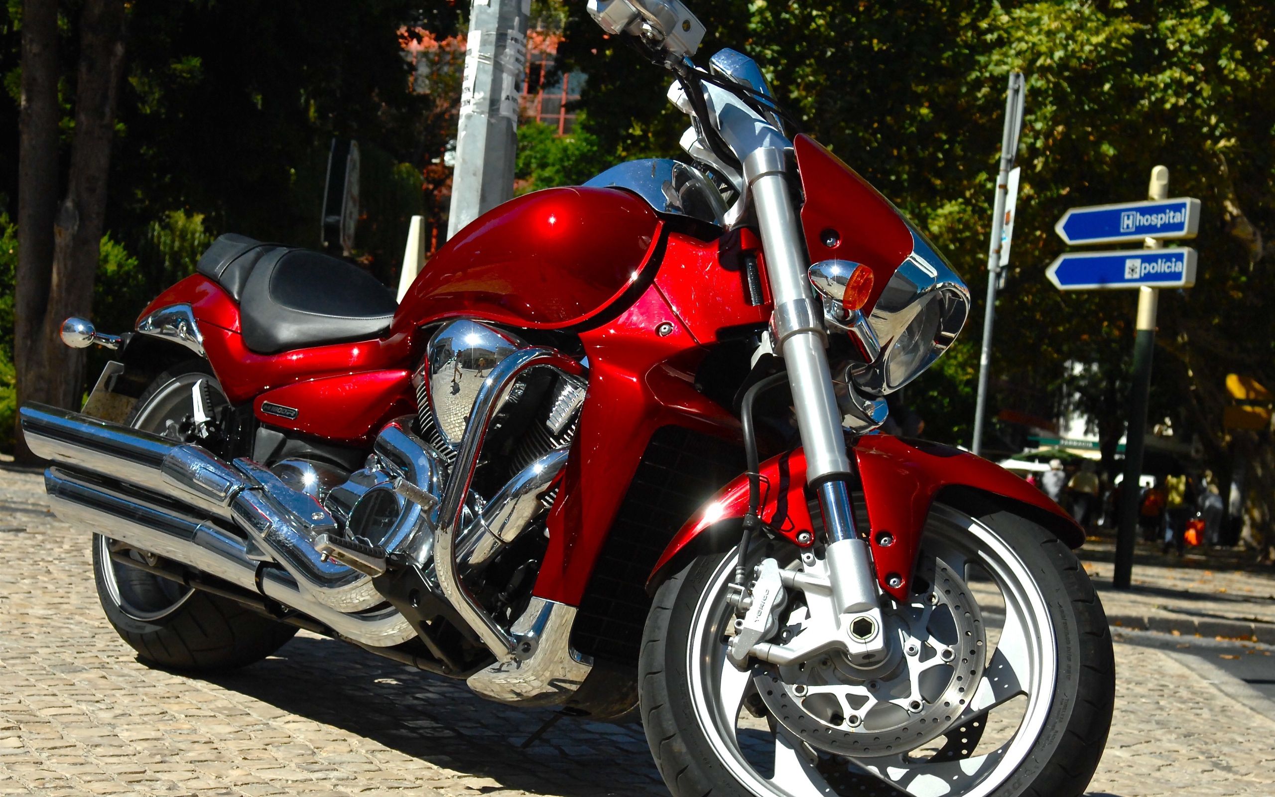 Надежный мотоцикл Suzuki Boulevard S 40