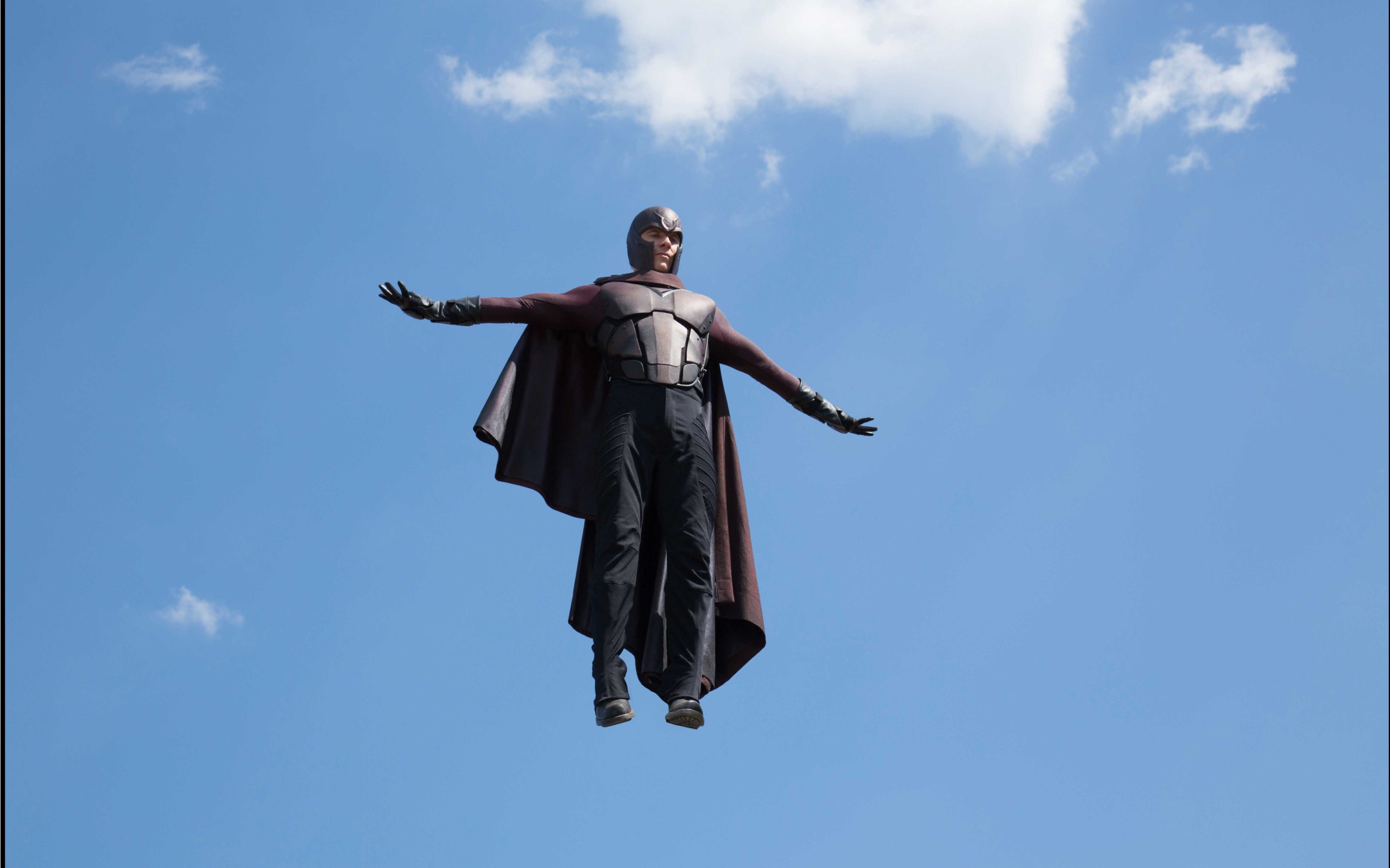 Люди Икс: Дни минувшего будущего Магнето летает