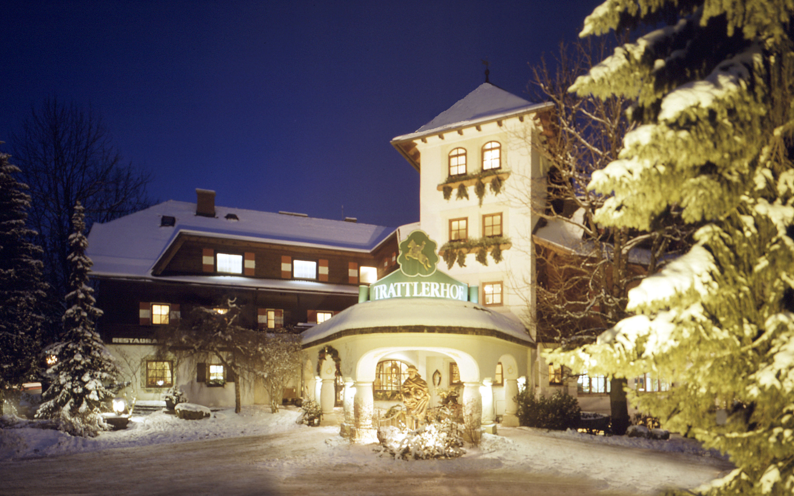 Ночные огни на горнолыжном курорте Бад Кляйнкирххайм, Австрия