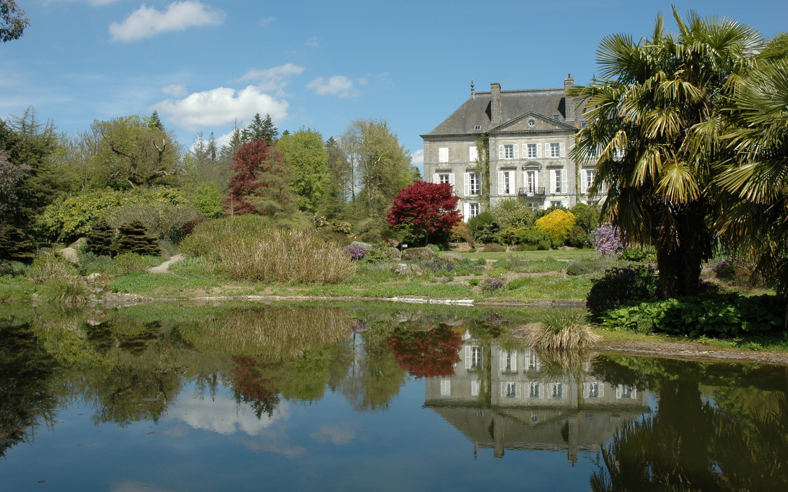 Дом у озера в Бретань, Франция