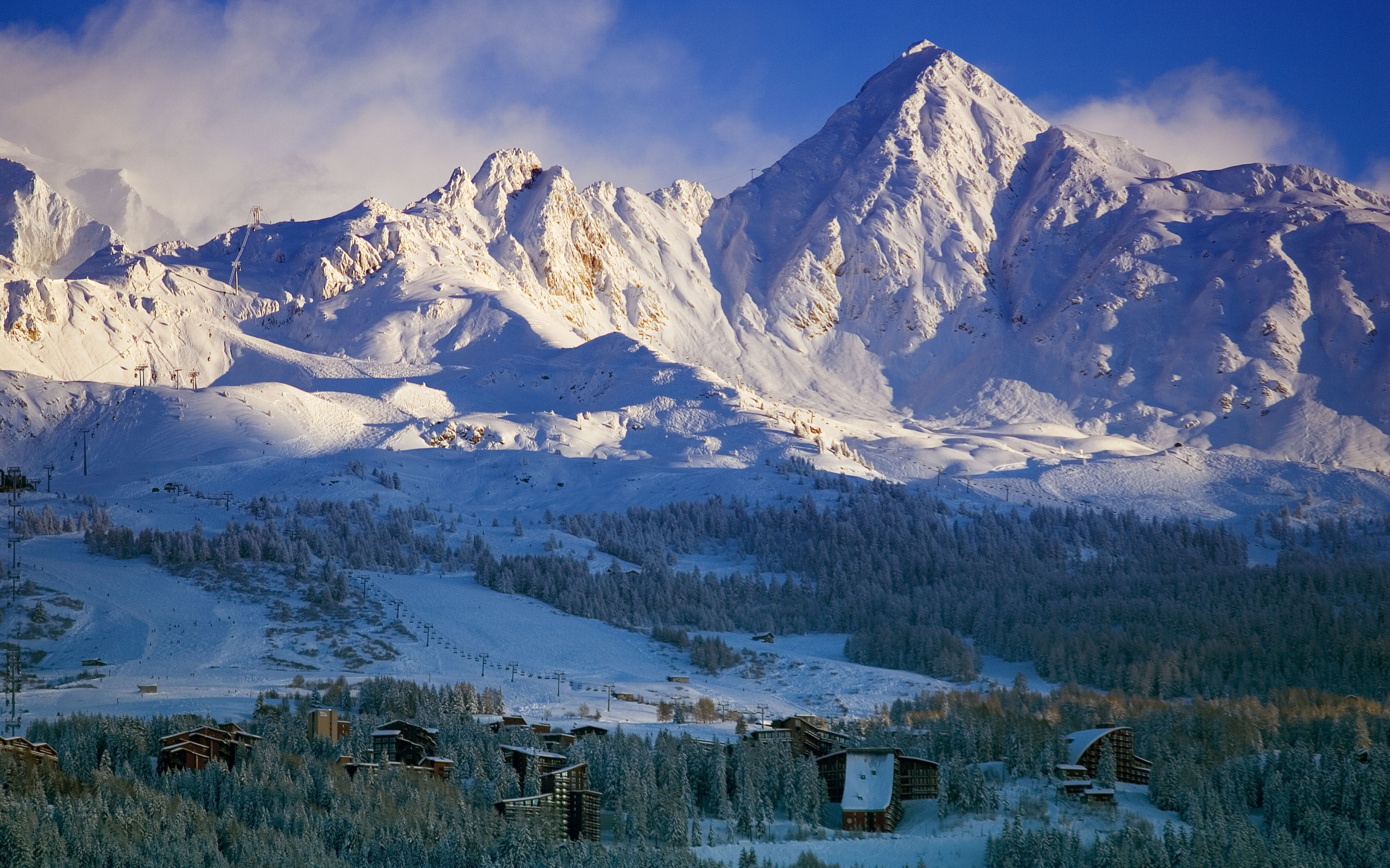 Зимний отдых на горнолыжном курорте Лез Арк, Франция