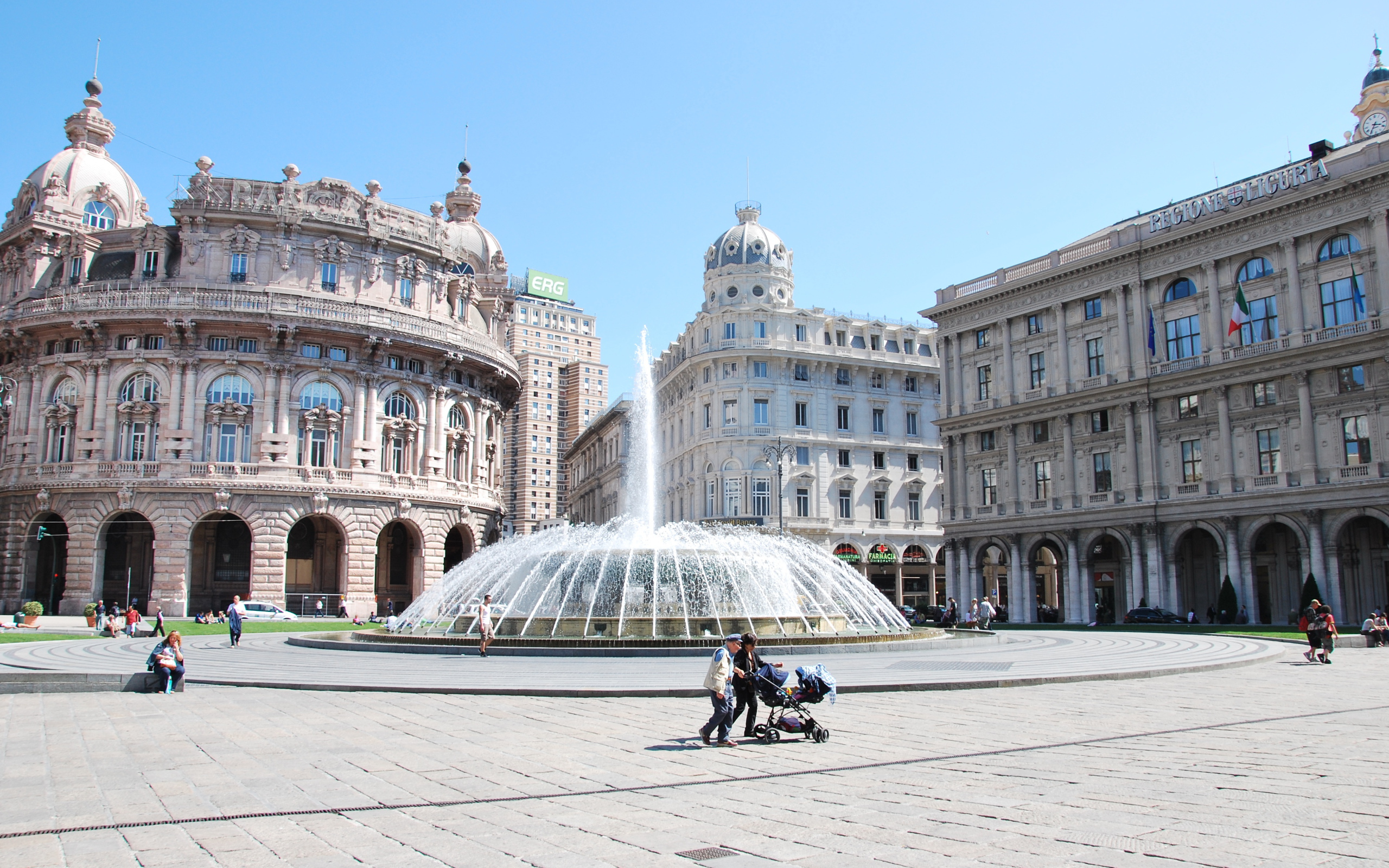 Площадь в Генуе, Италия
