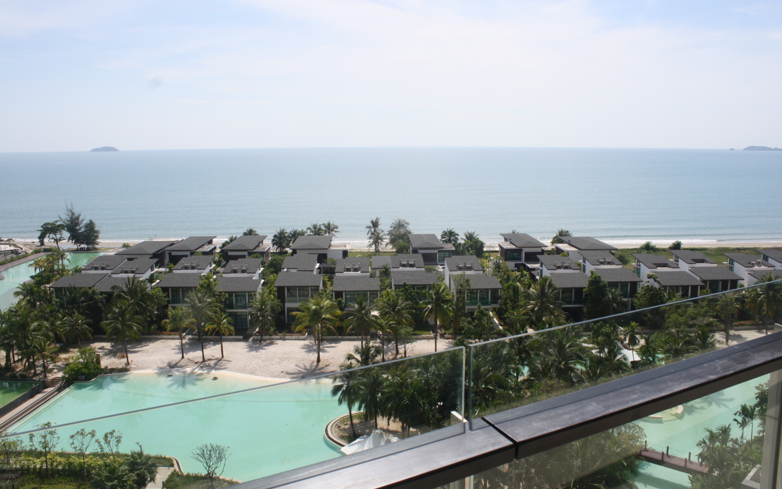 Дома на берегу моря на курорте Районг, Таиланд