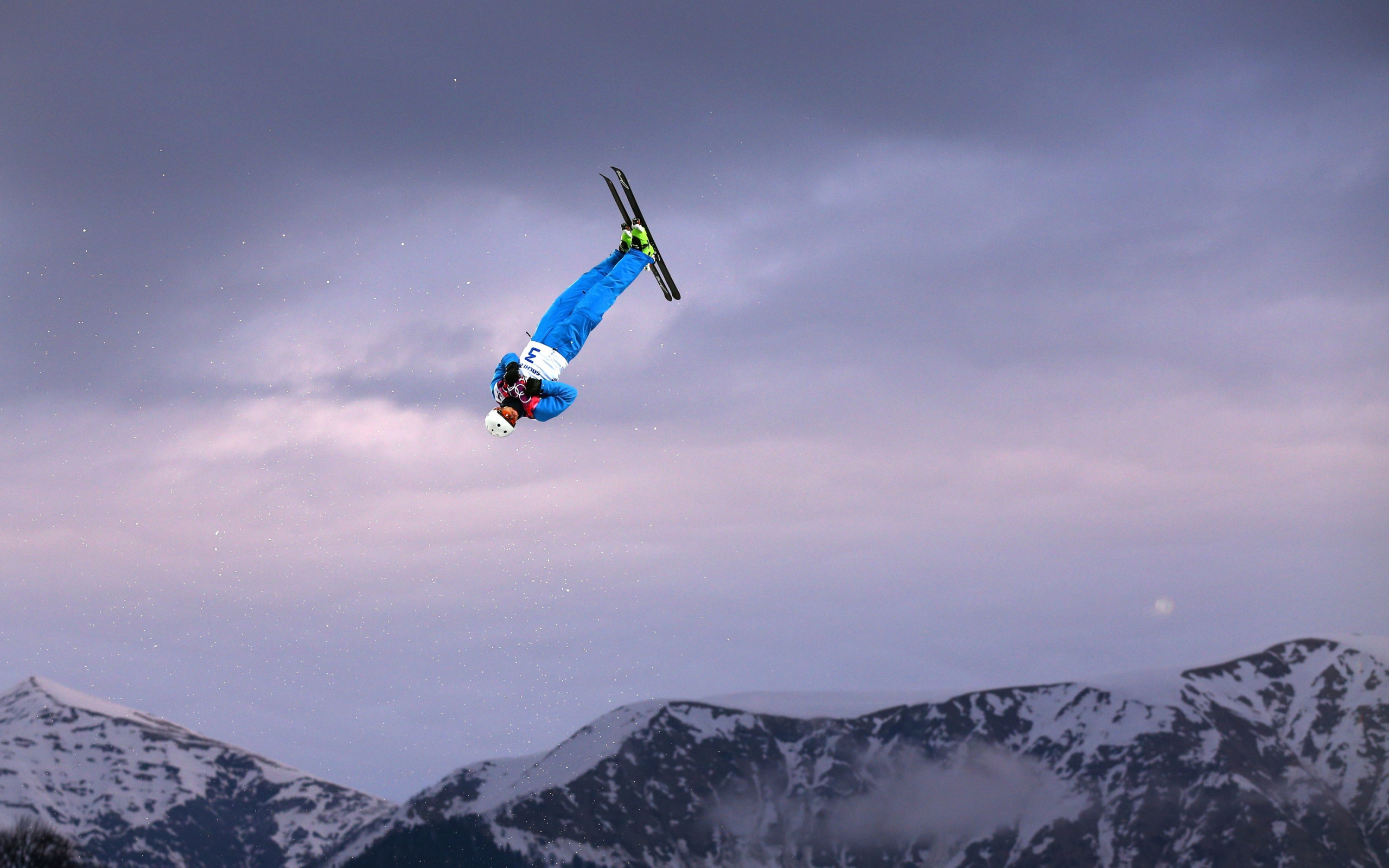 Антон Кушнир белорусский фристайлист обладатель золотой медали в Сочи