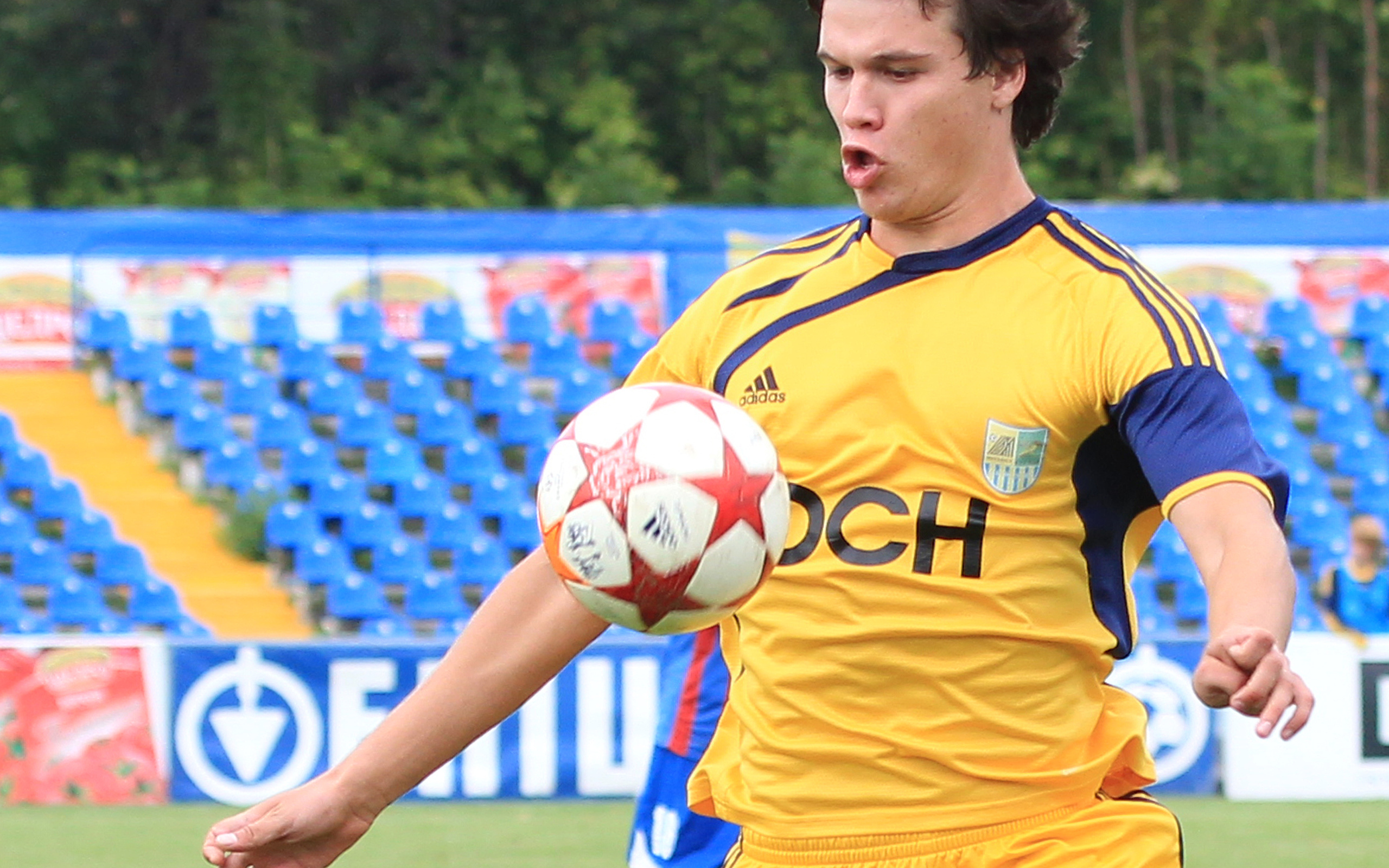 Российский футболист Сергей Ткачев