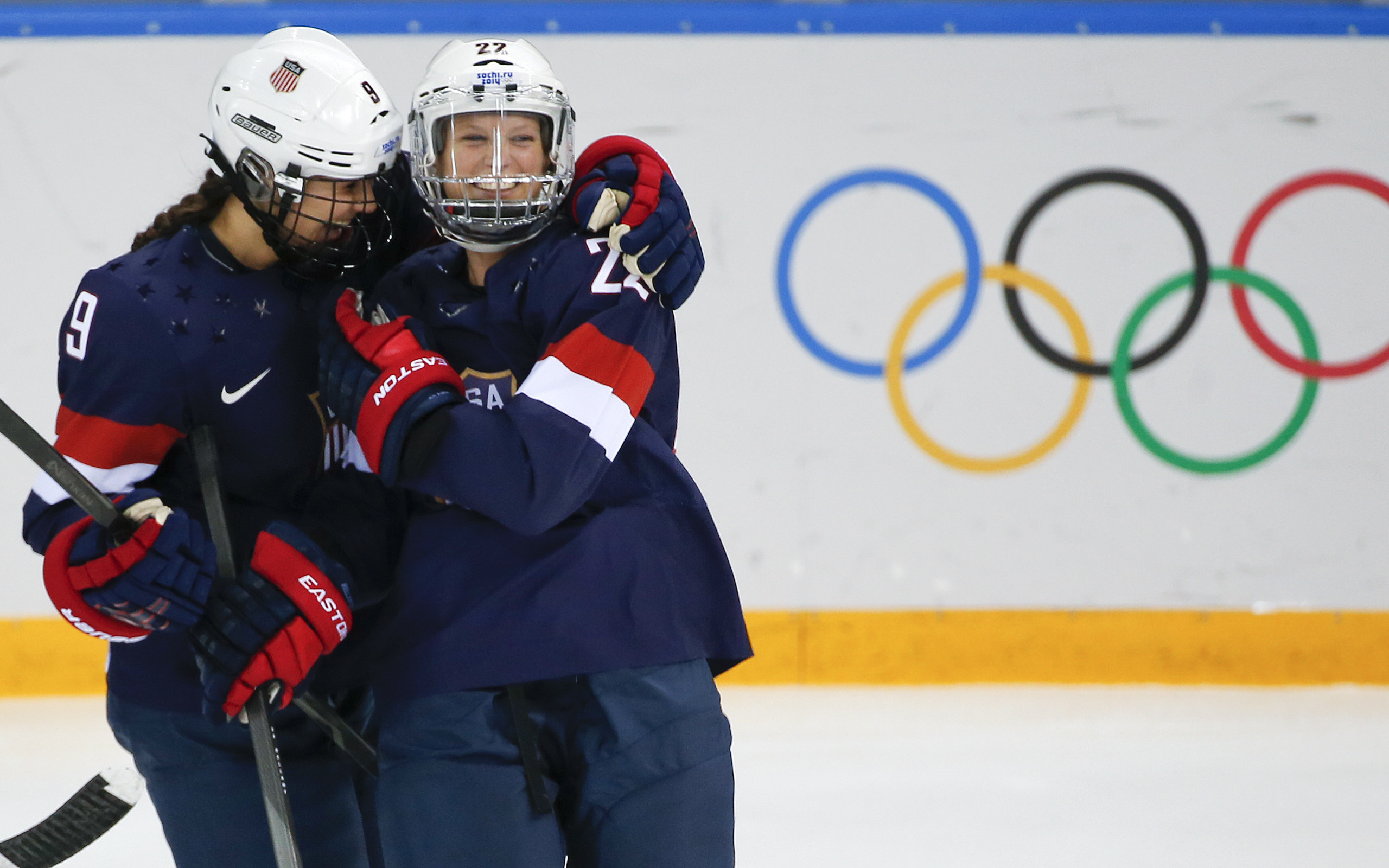 Обладательницы серебряной медали женская хоккейная сборная из США