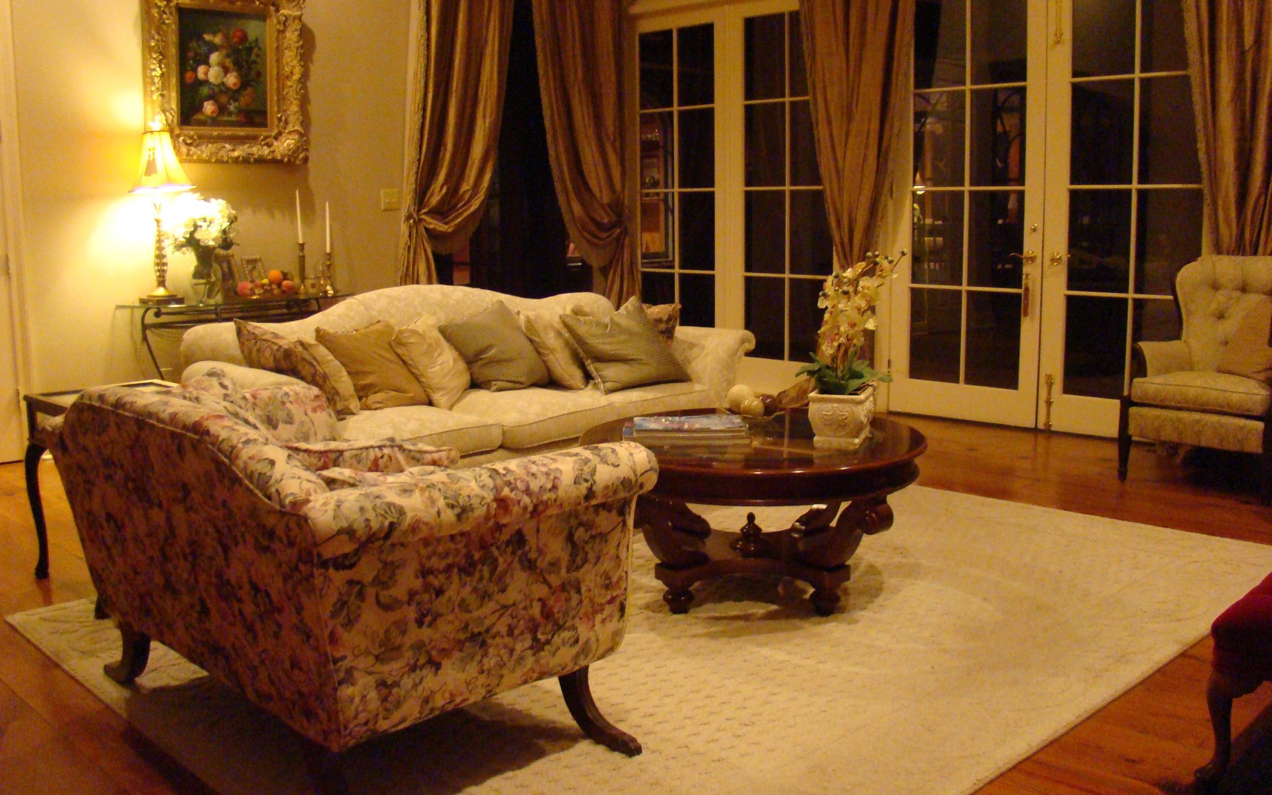 Уютная гостиная Хилтон