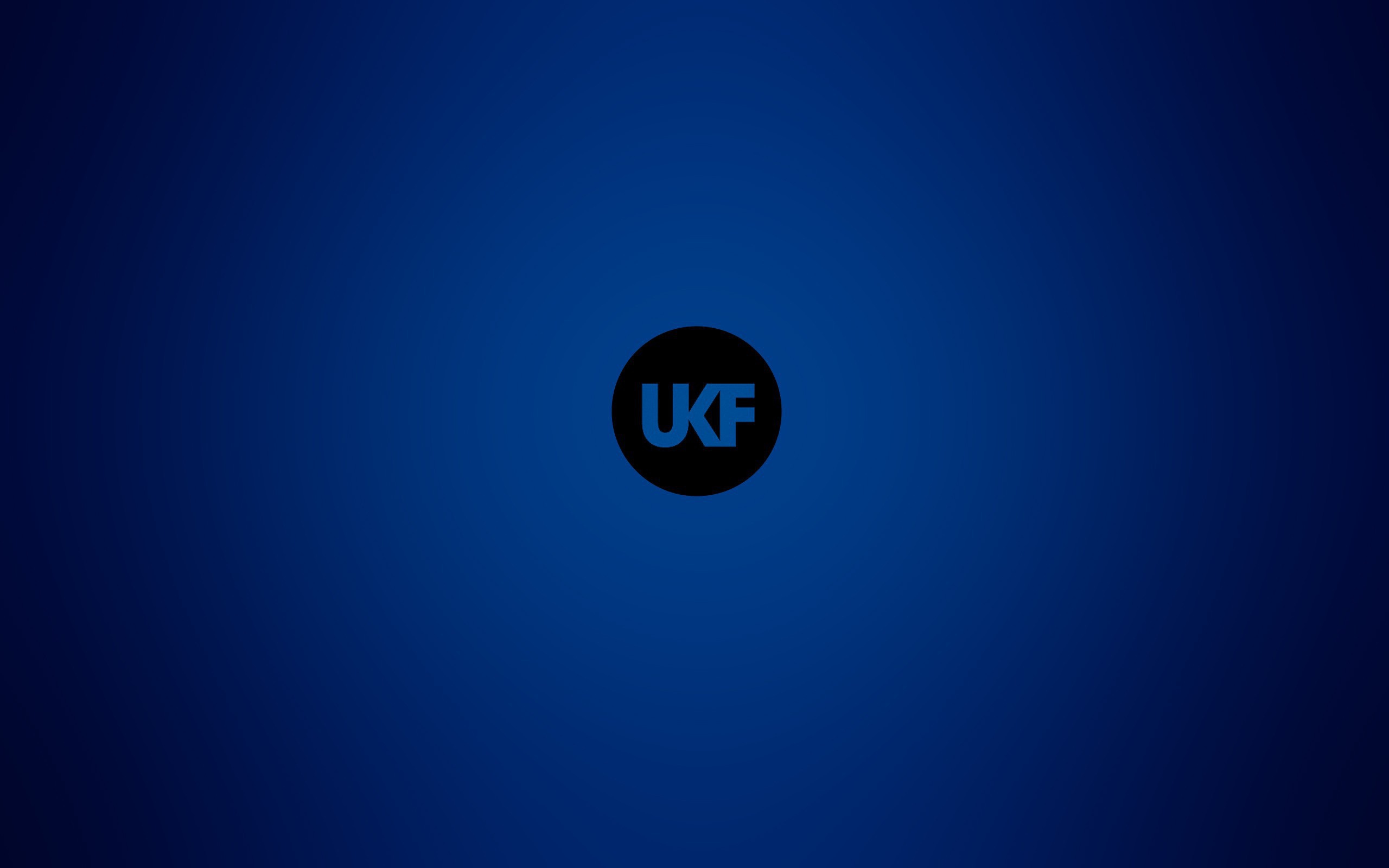 UKF Dubstep, синий фон