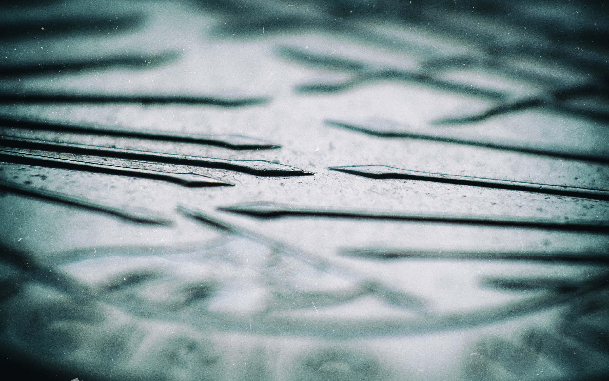 Копья направлены друг против друга