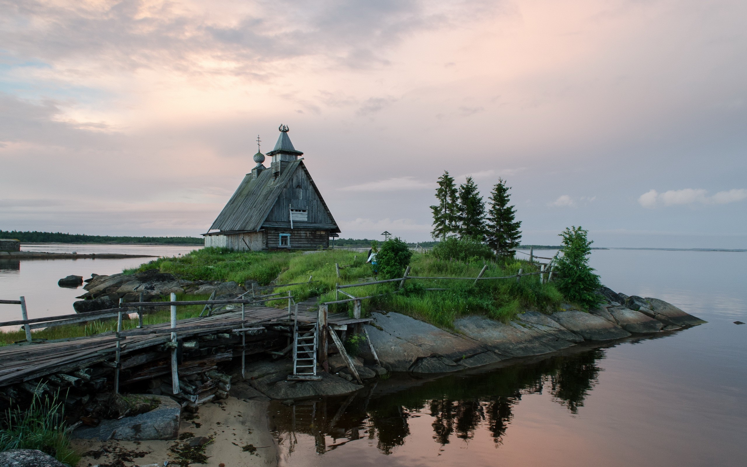 Часовня на островке