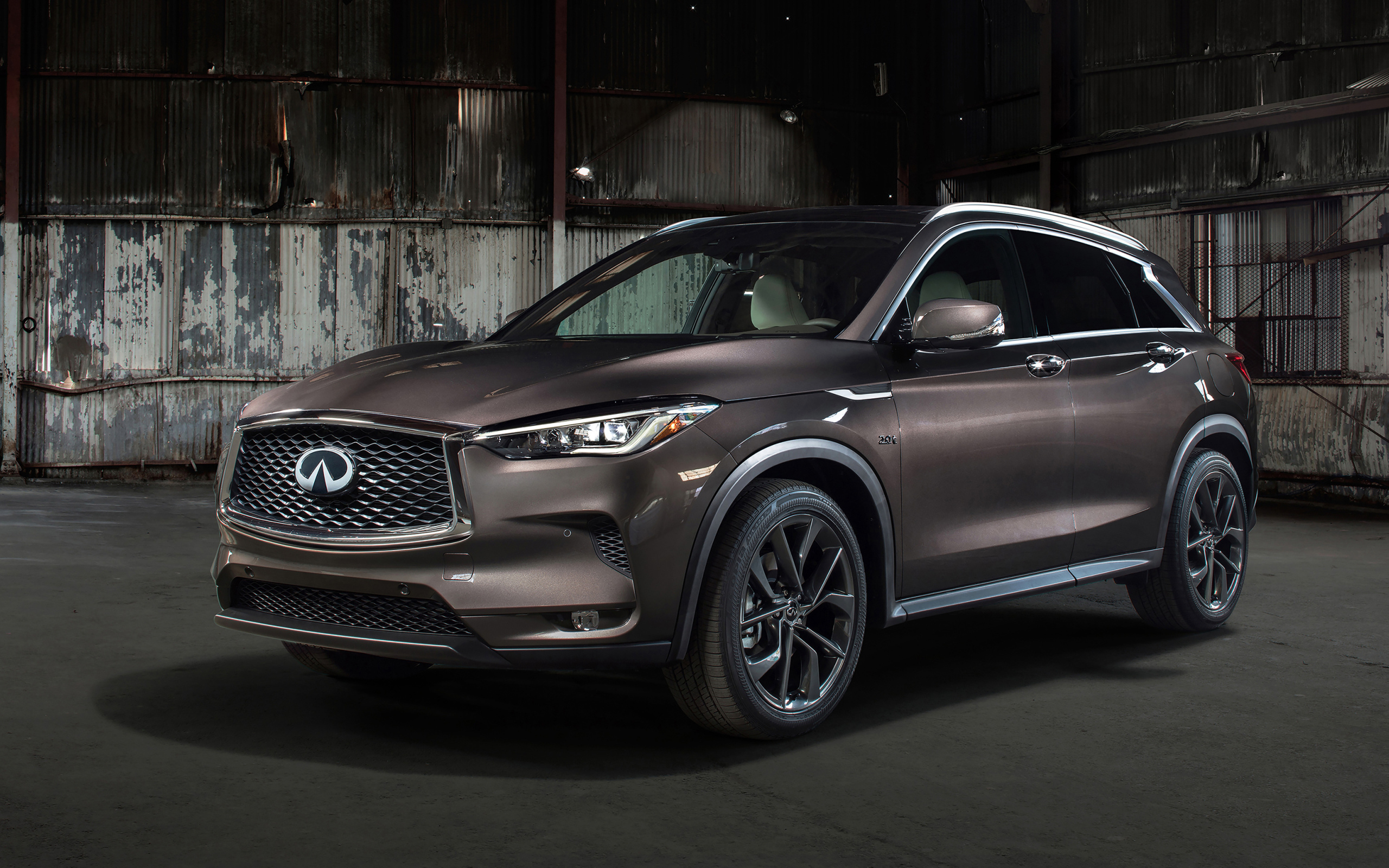 Стильный внедорожник Infiniti QX50, 2019