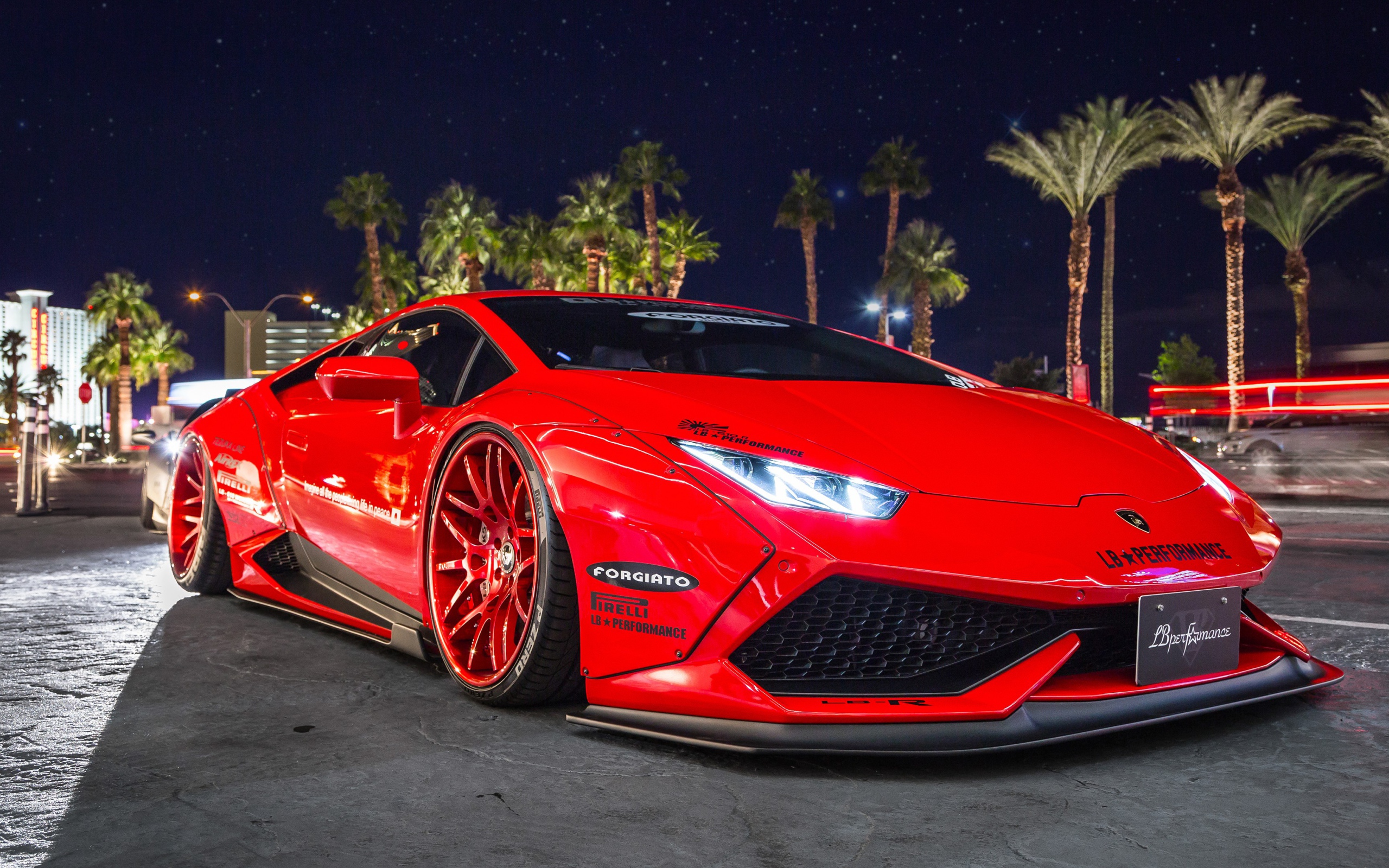 Красный суперкар Lamborghini Huracan 