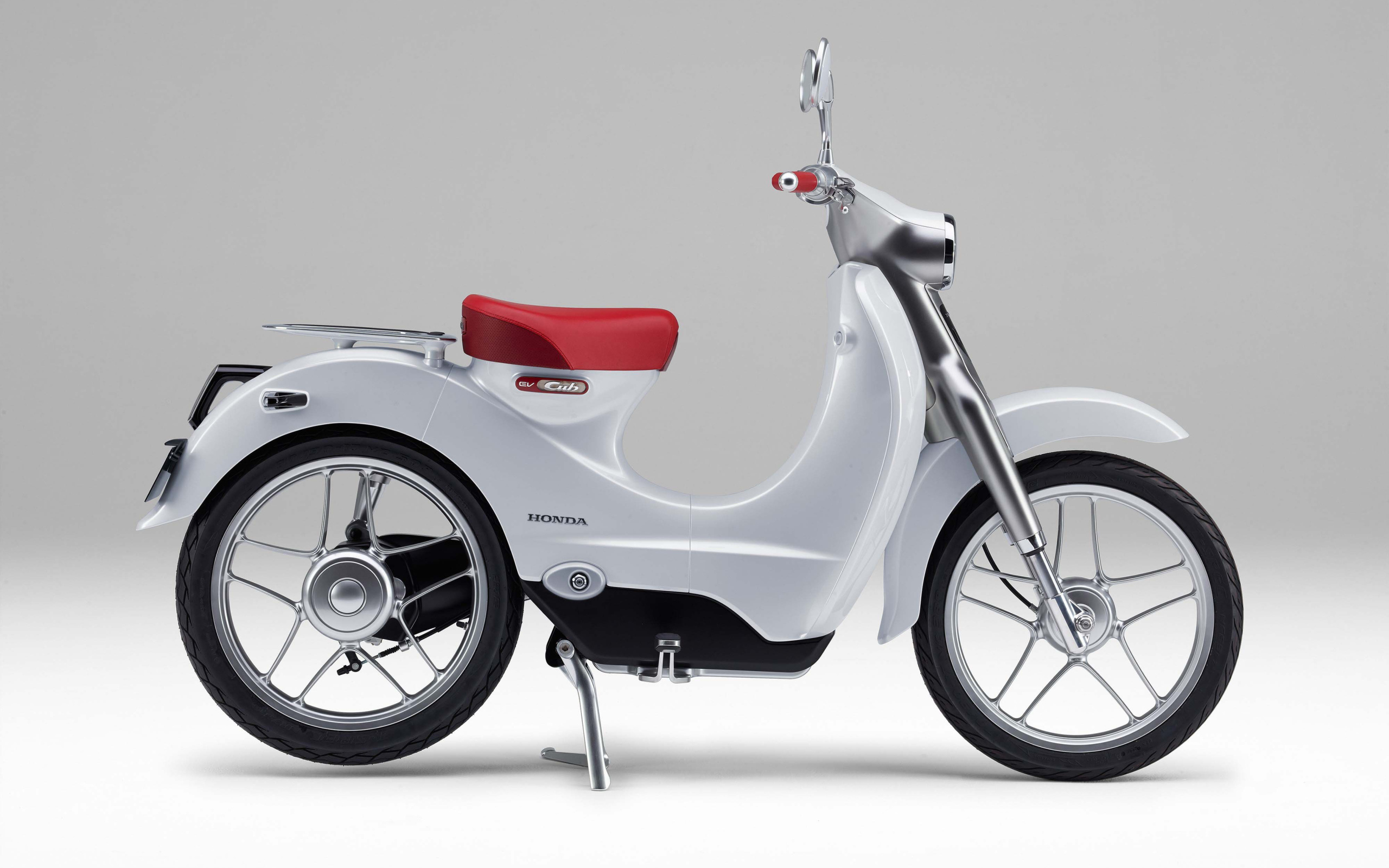 Электрический мотоцикл Honda EV-Cub, 2018 года
