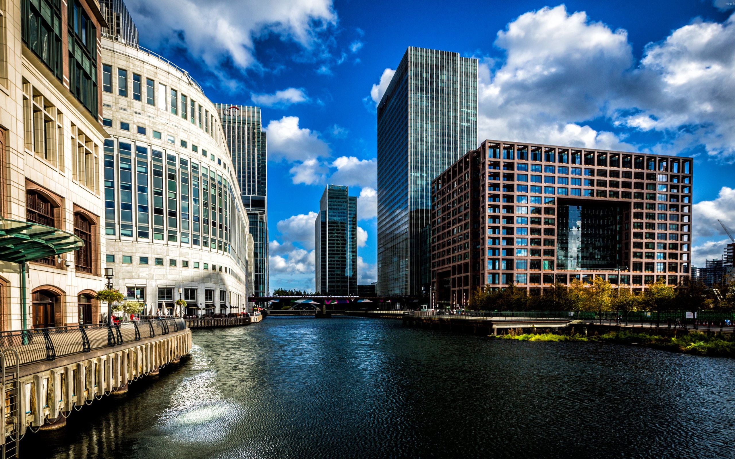 Деловой квартал Канэри-Уорф, Лондон, Великобритания