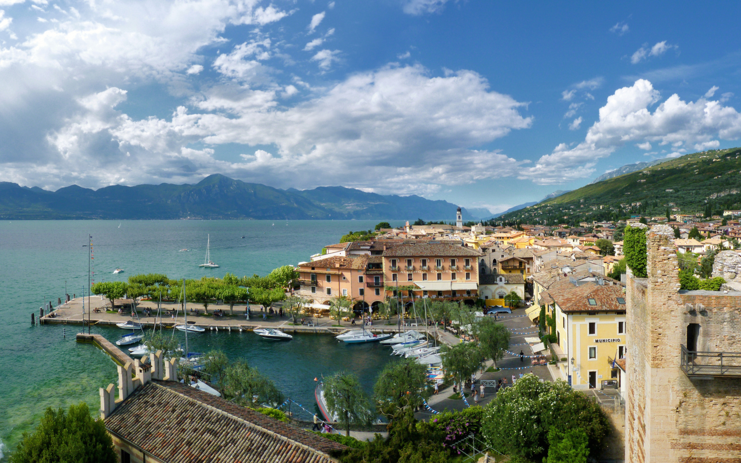 Коммуна Торри-дель-Бенако, Италия 