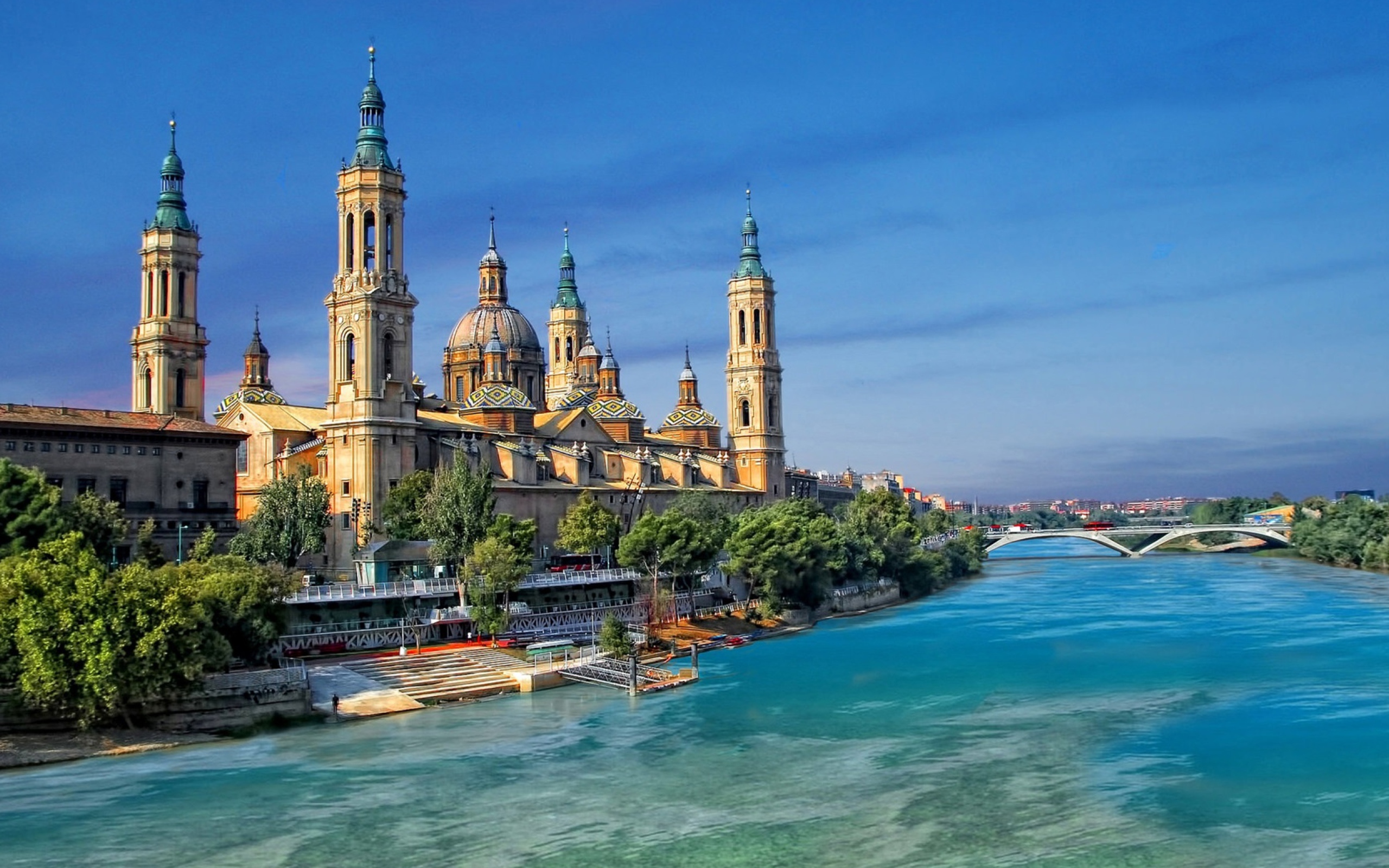 Кафедральный собор-базилика Богородицы Пилар, Сарагоса. Испания 