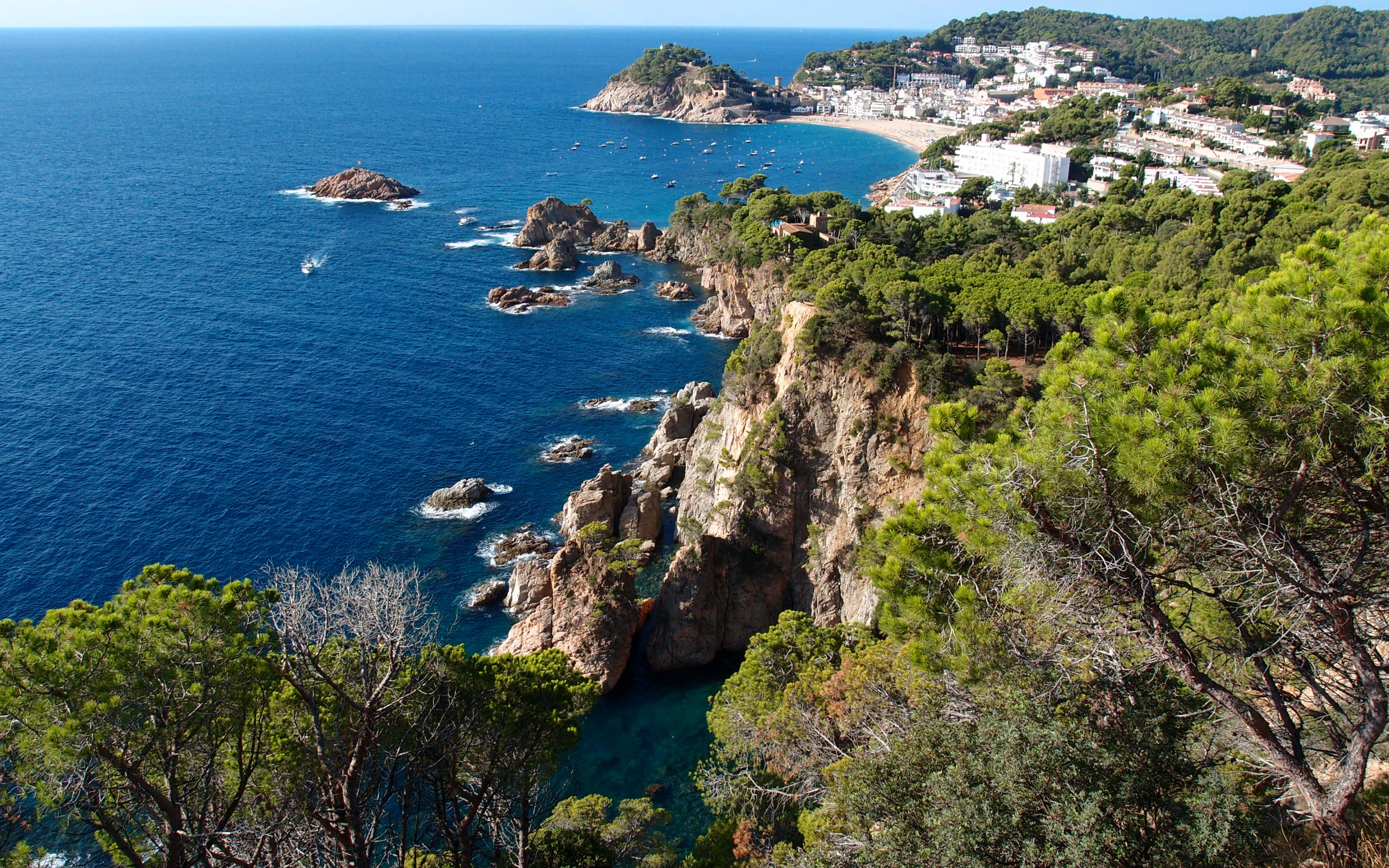 Скалистый берег Коста Брава, Испания