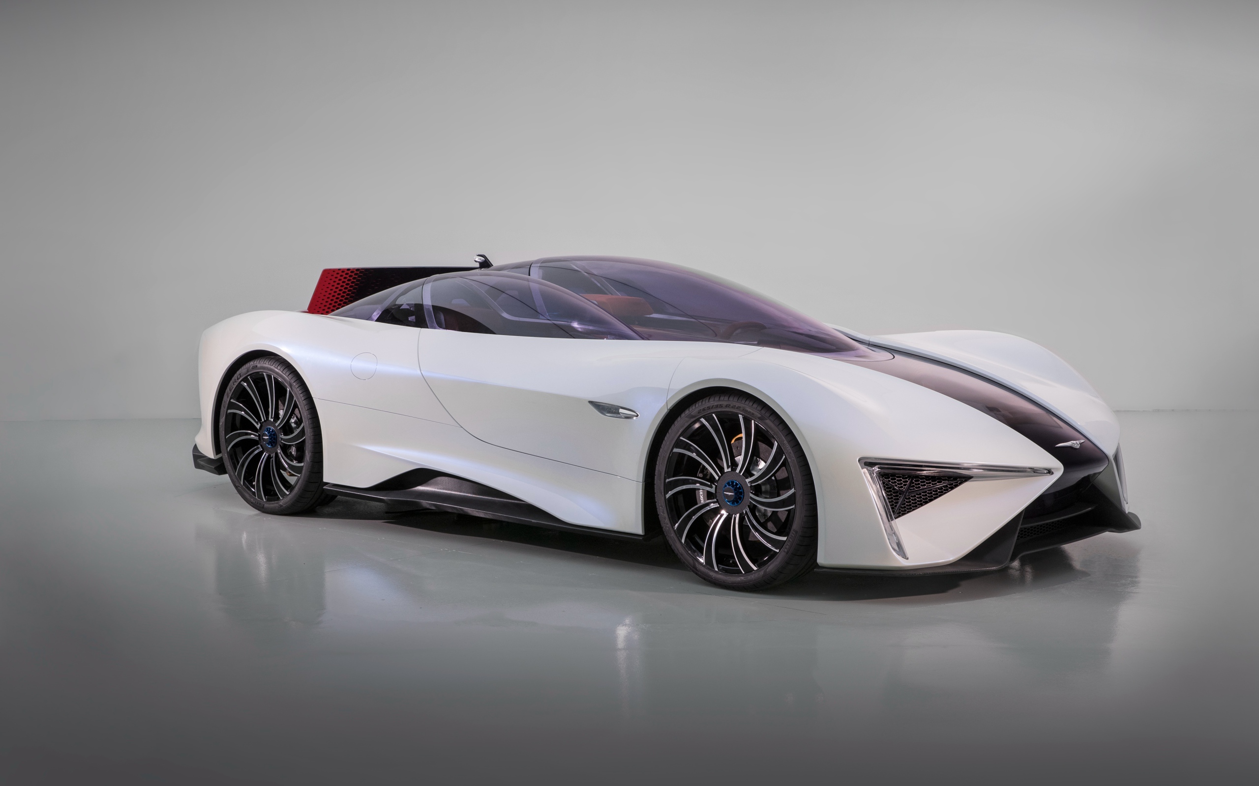 Электрический автомобиль  Techrules Ren, 2017 