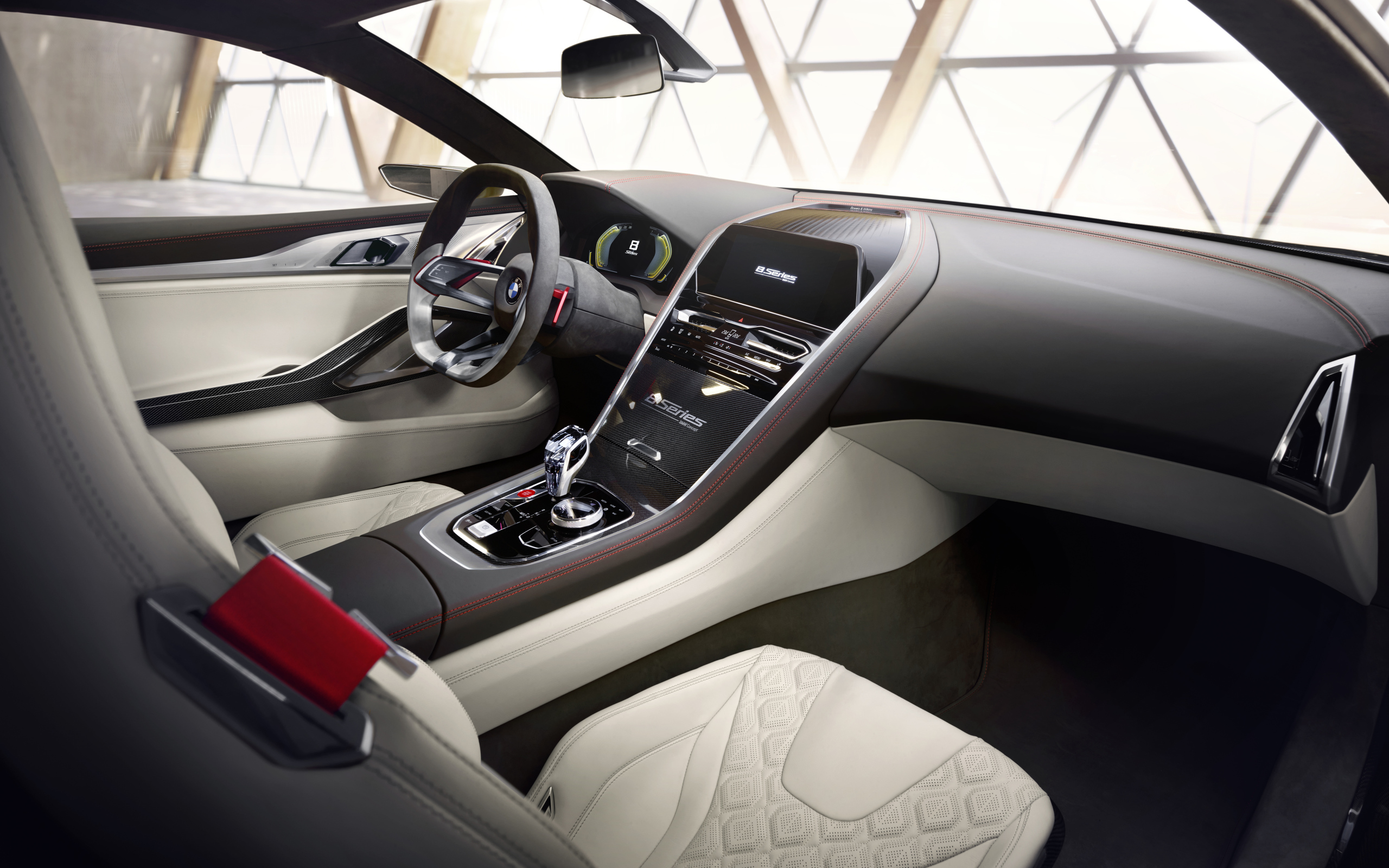 Салон автомобиля BMW Concept 8 Series