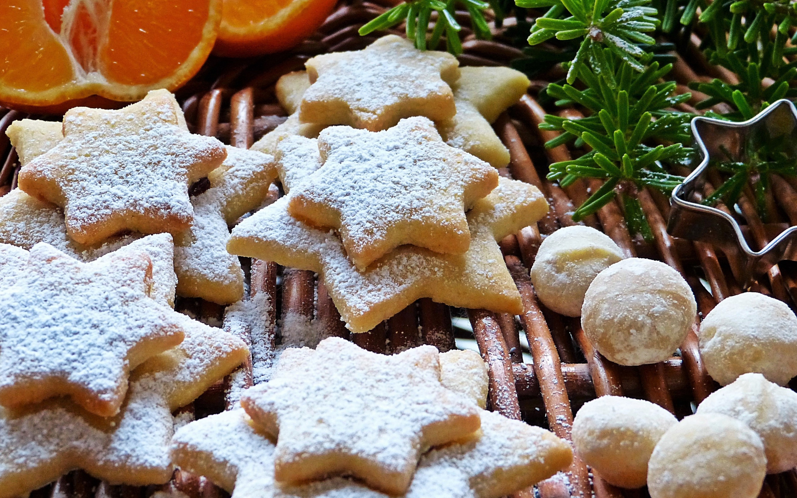 Красивое печенье звездочки с сахарной пудрой 