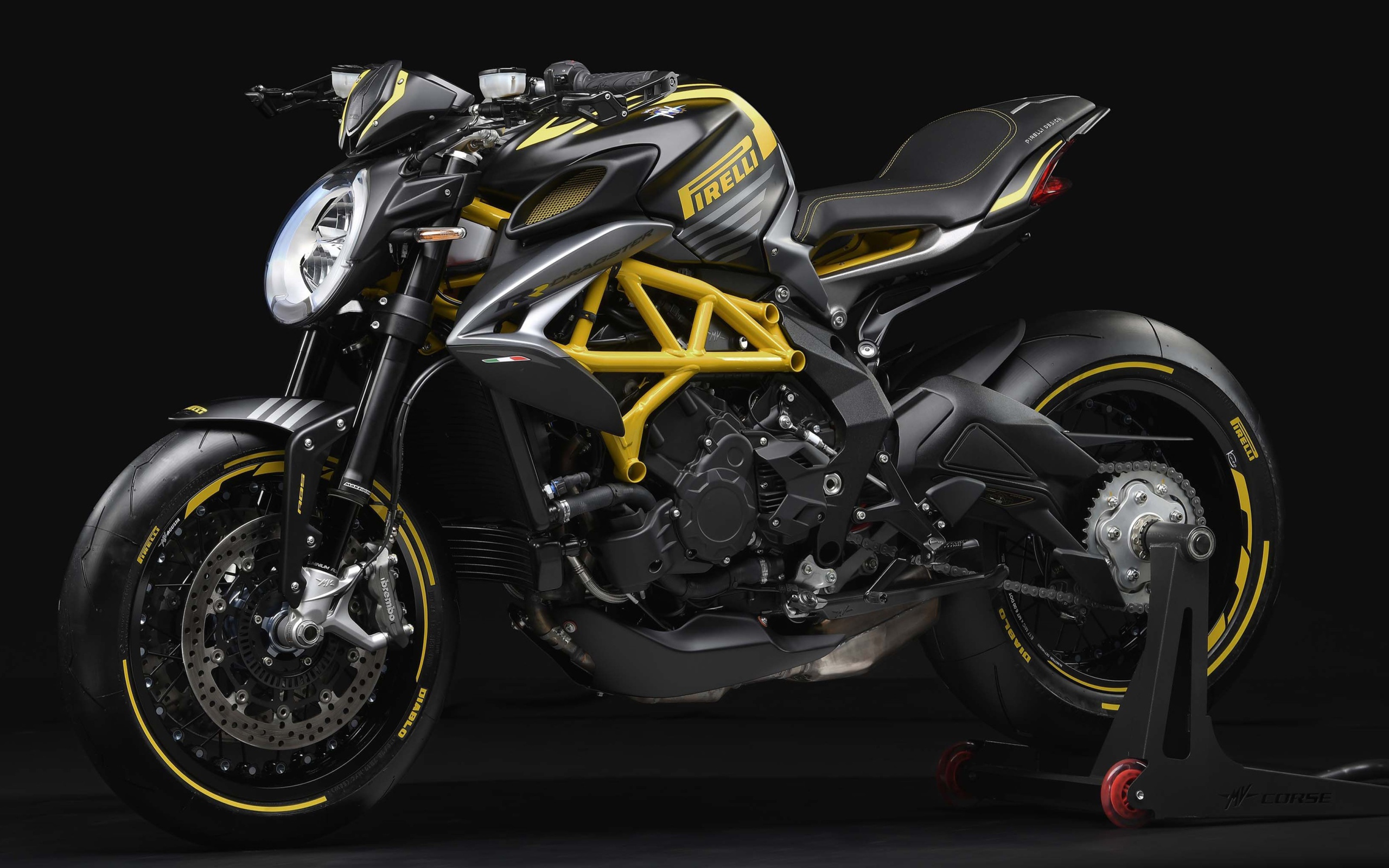 Спортивный мотоцикл Agusta Dragster 800 RR Pirelli 2018 года