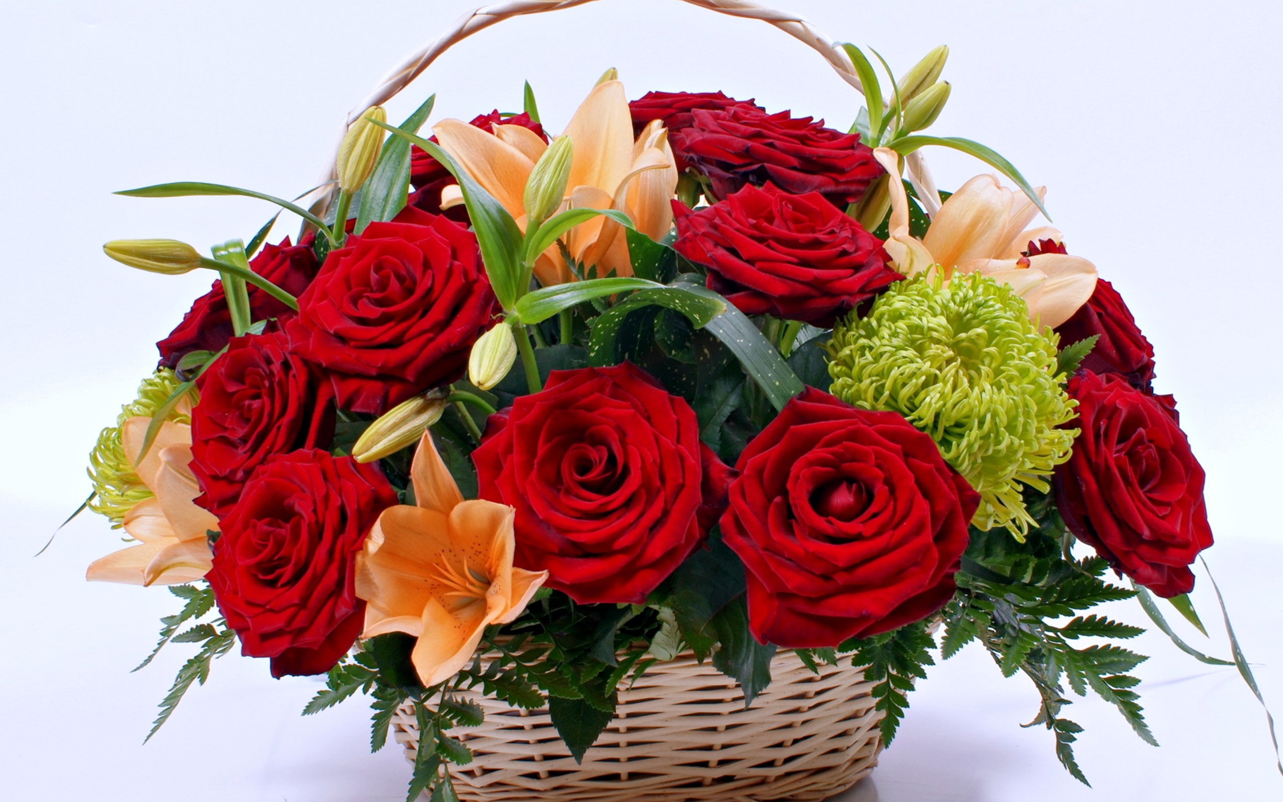 Поздравительные открытки букеты. Красивый букет цветов. Корзина с цветами. Шикарный букет цветов. Шикардосный букет цветов.