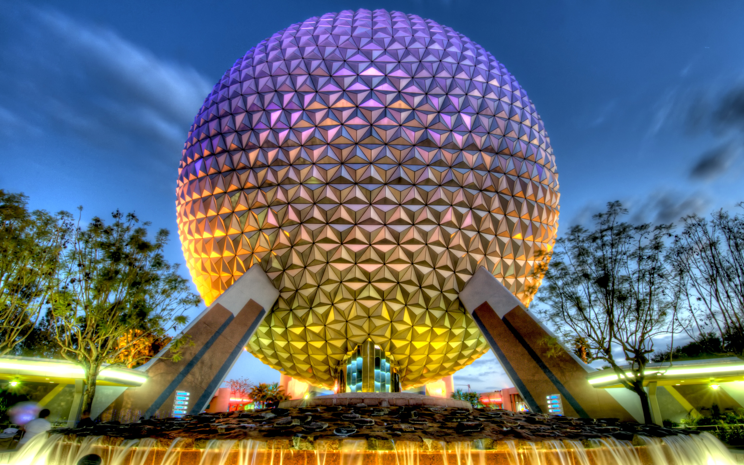 Космический корабль «Земля», символ тематического парка Эскот, Флорида. США