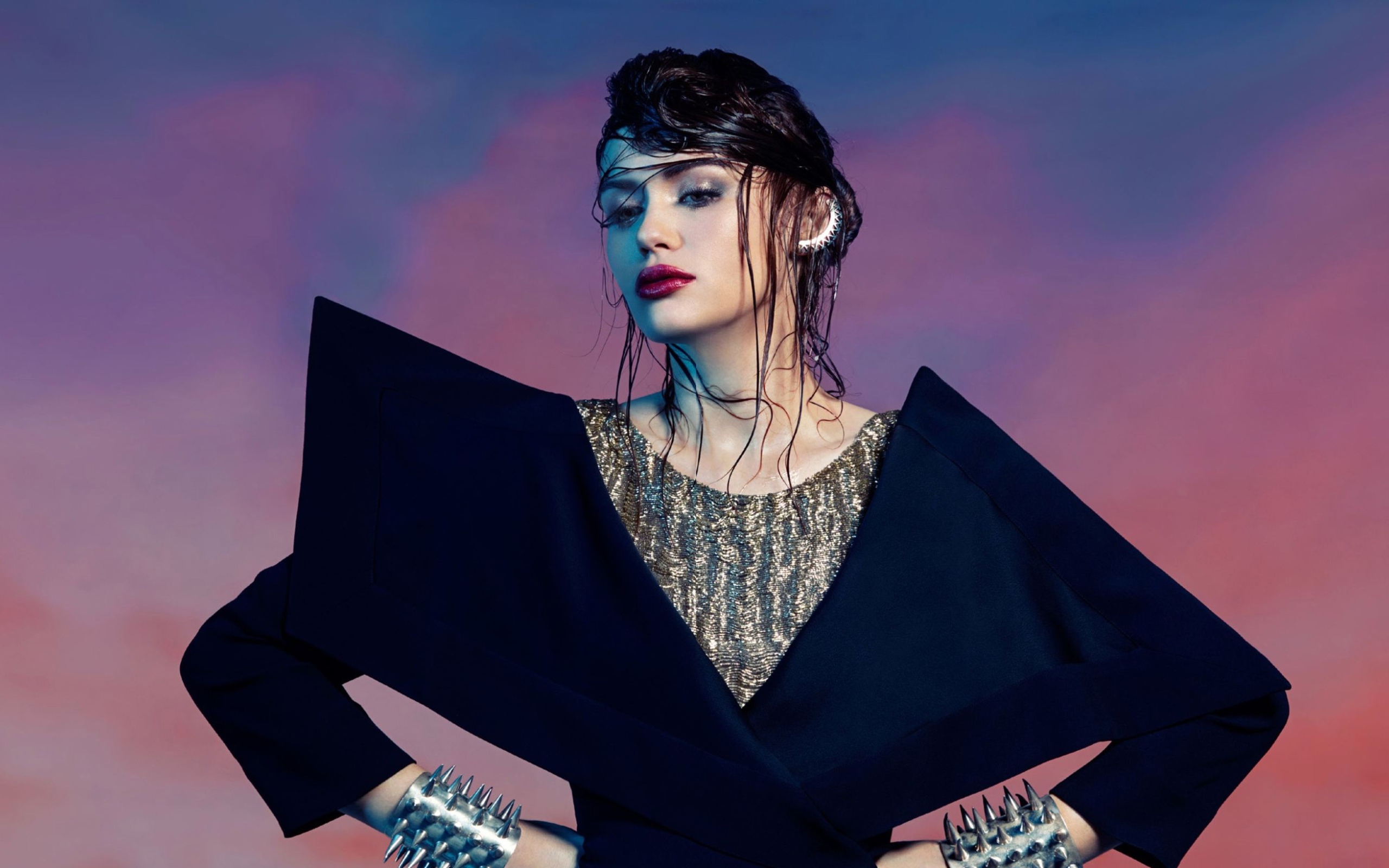 Американская актриса Холланд Роден в красивом платье 