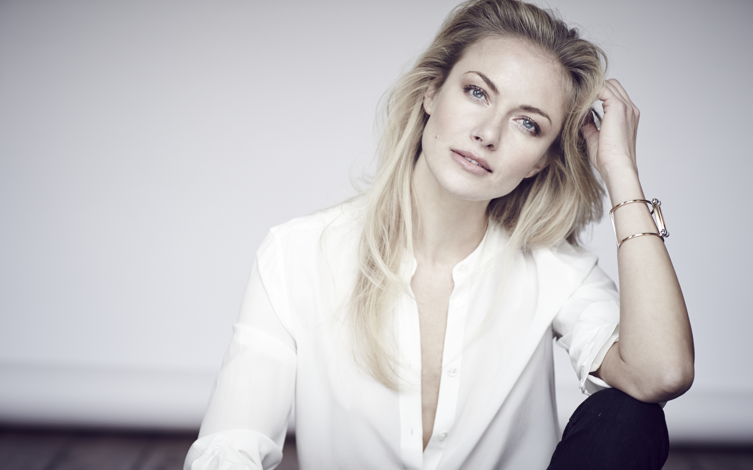 Французская голубоглазая актриса Мелани Лоран