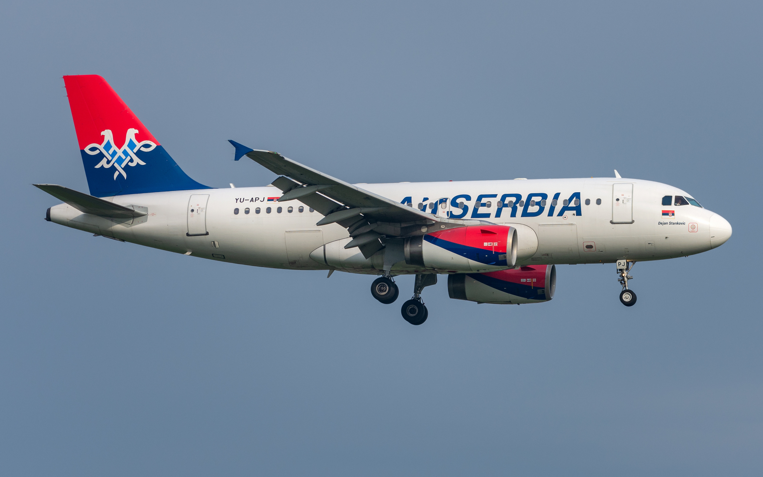 Большой пассажирский Airbus A319-100, авиакомпании Air Serbia
