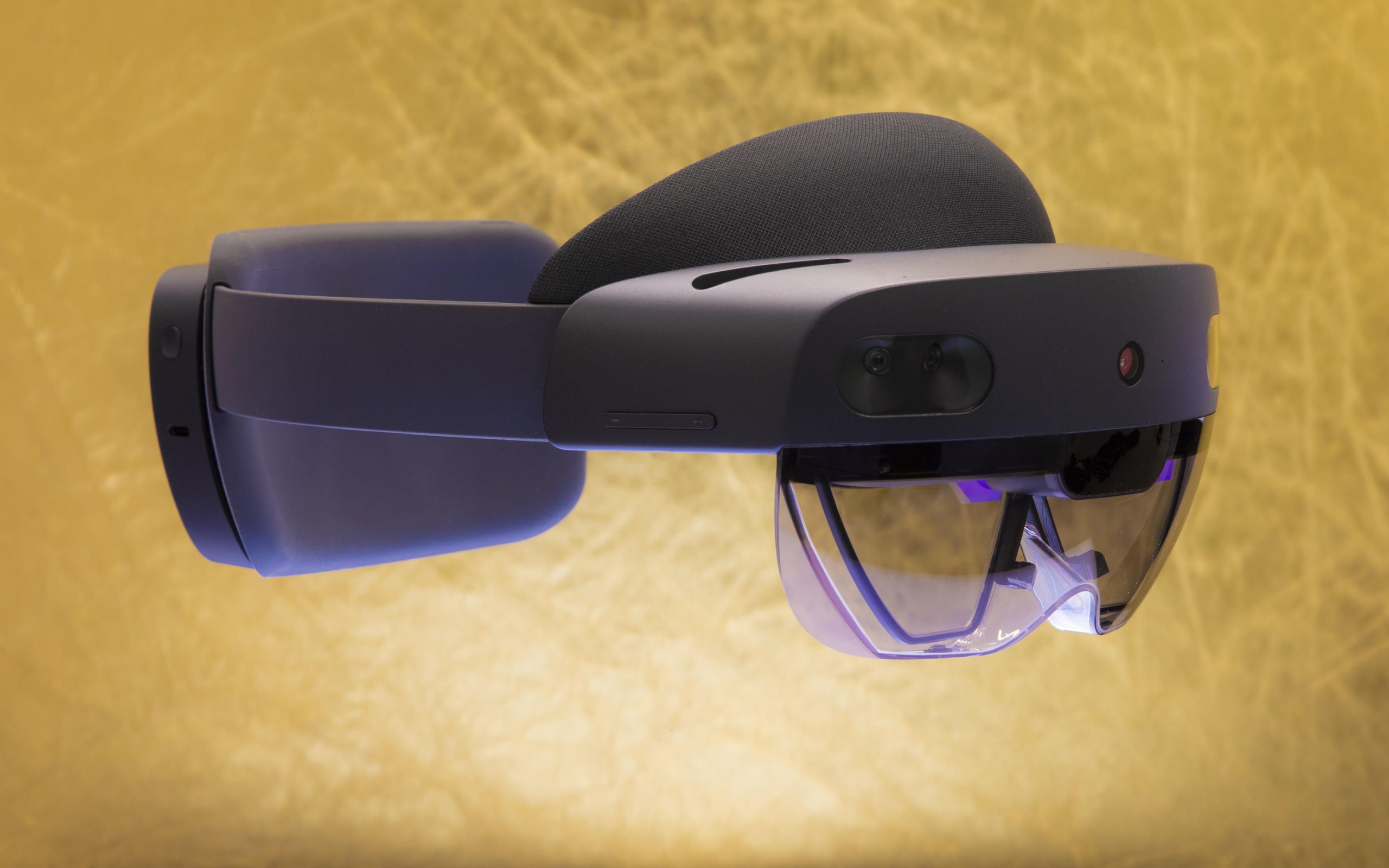 Очки виртуальной реальности Microsoft HoloLens 2, 2019 года