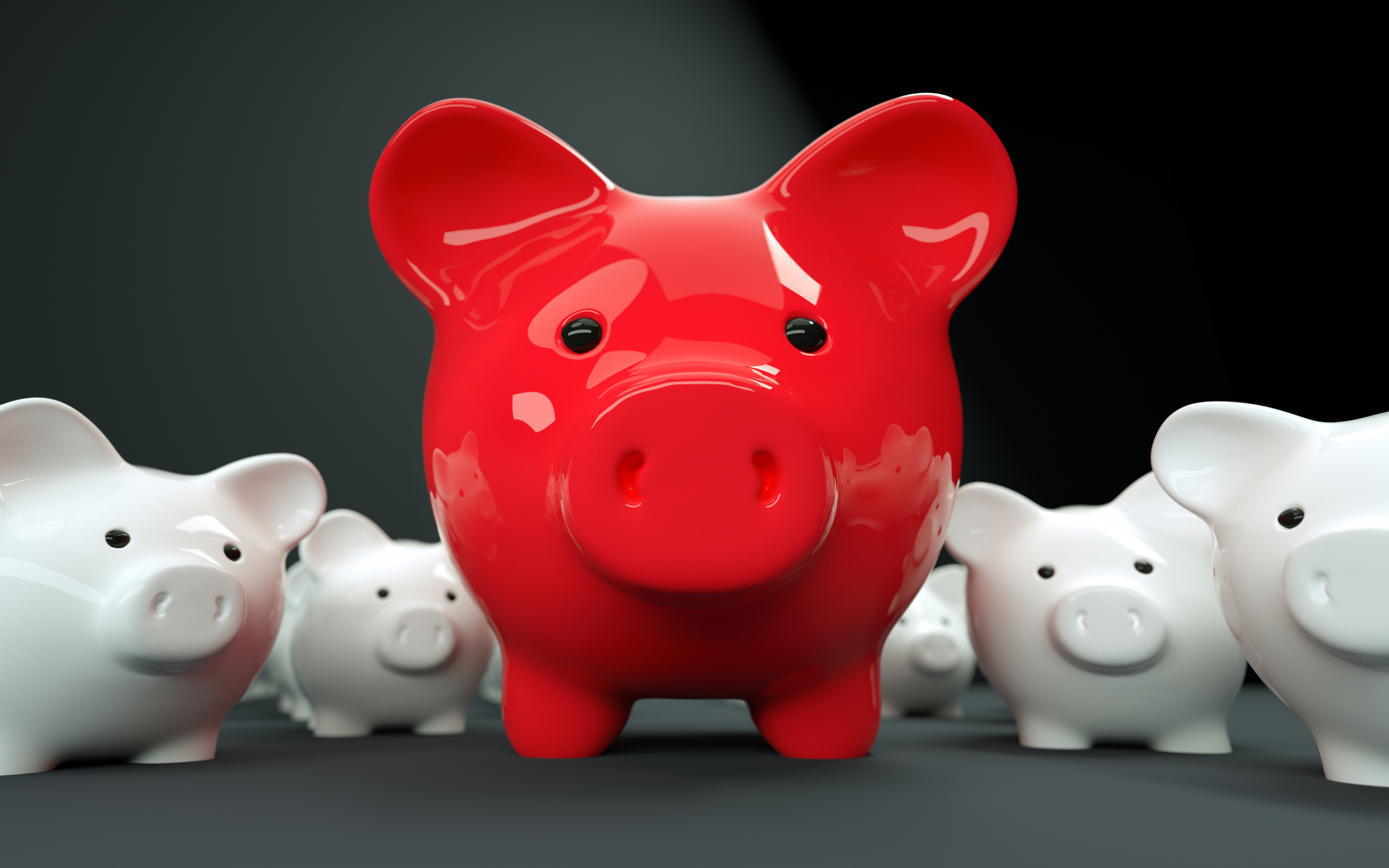 Большая красная свинья копилка на фоне белых