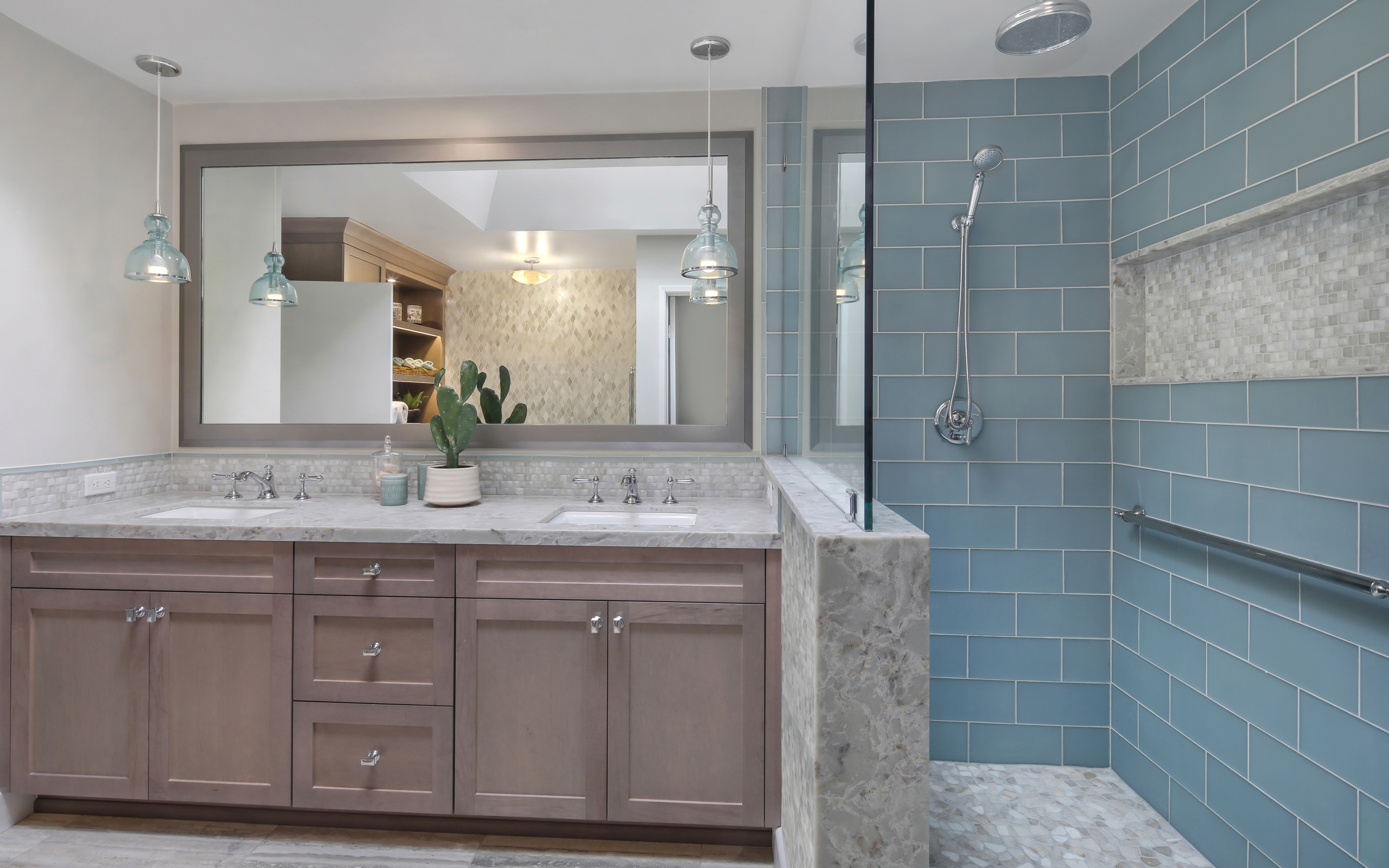 Bathroom in gray with shower