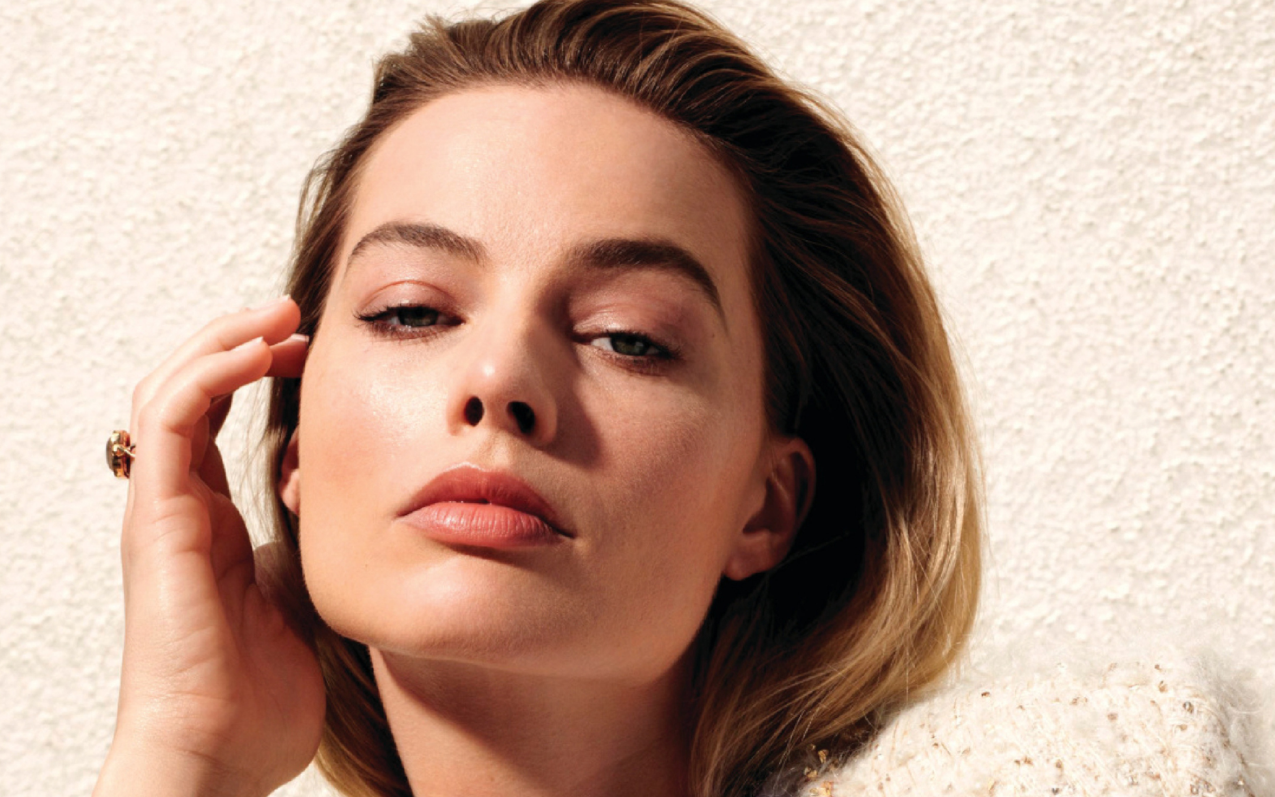 Красивая актриса Марго Робби, лицо крупным планом