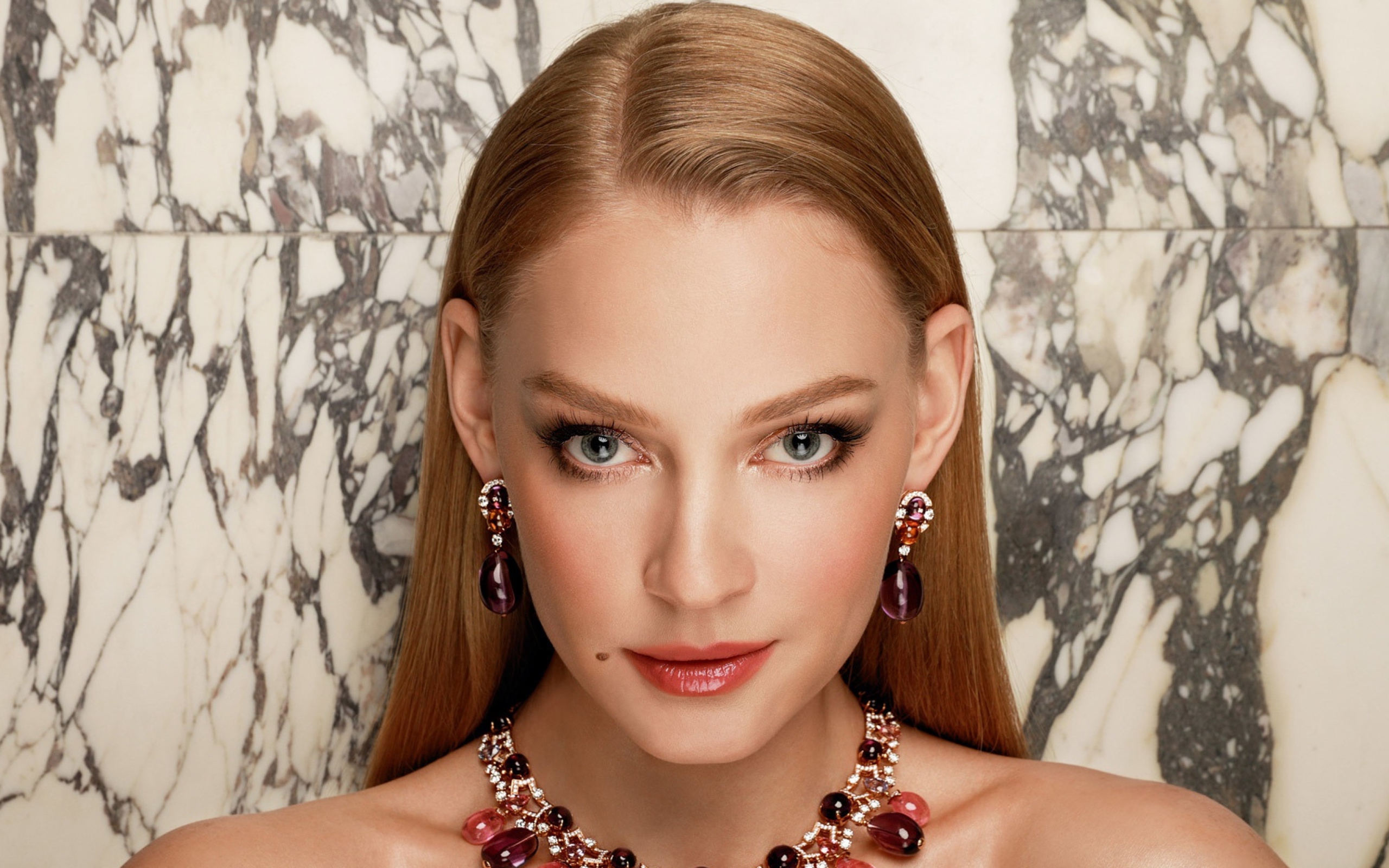 Красивая девушка российская актриса  Светлана Ходченкова