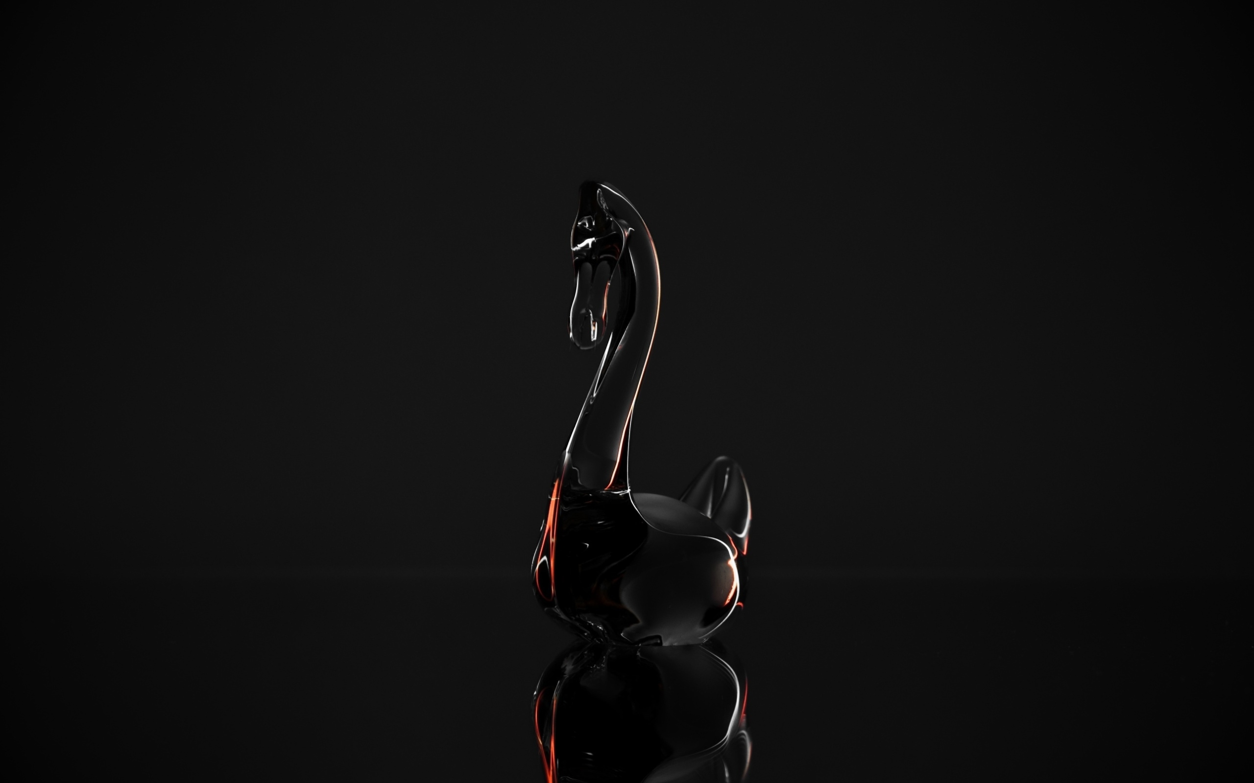 Хрустальный гусь на сером фоне 3д графика