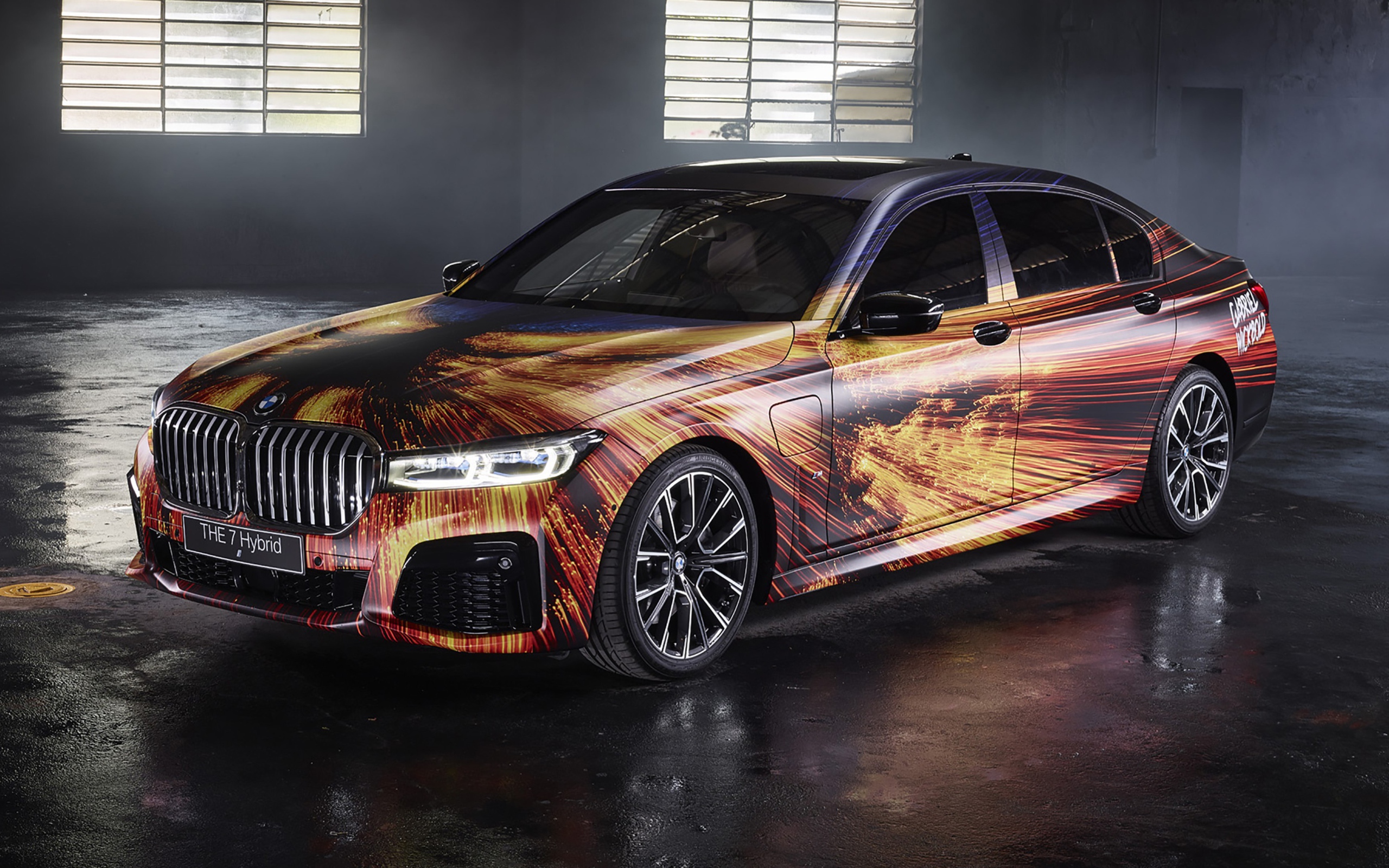 Автомобиль BMW 745e XDrive M Sport, 2020 года в гараже