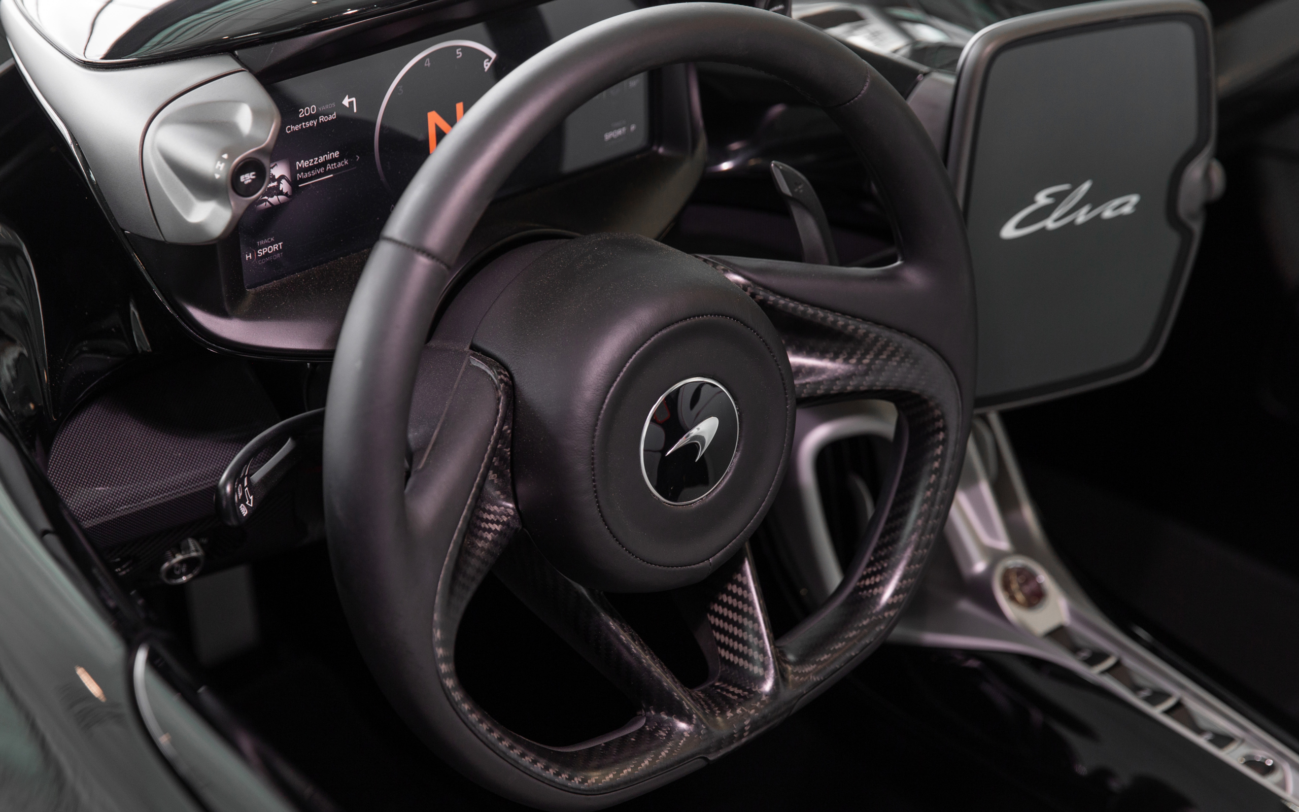 Руль автомобиля McLaren MSO Elva M1A Theme 2020 года