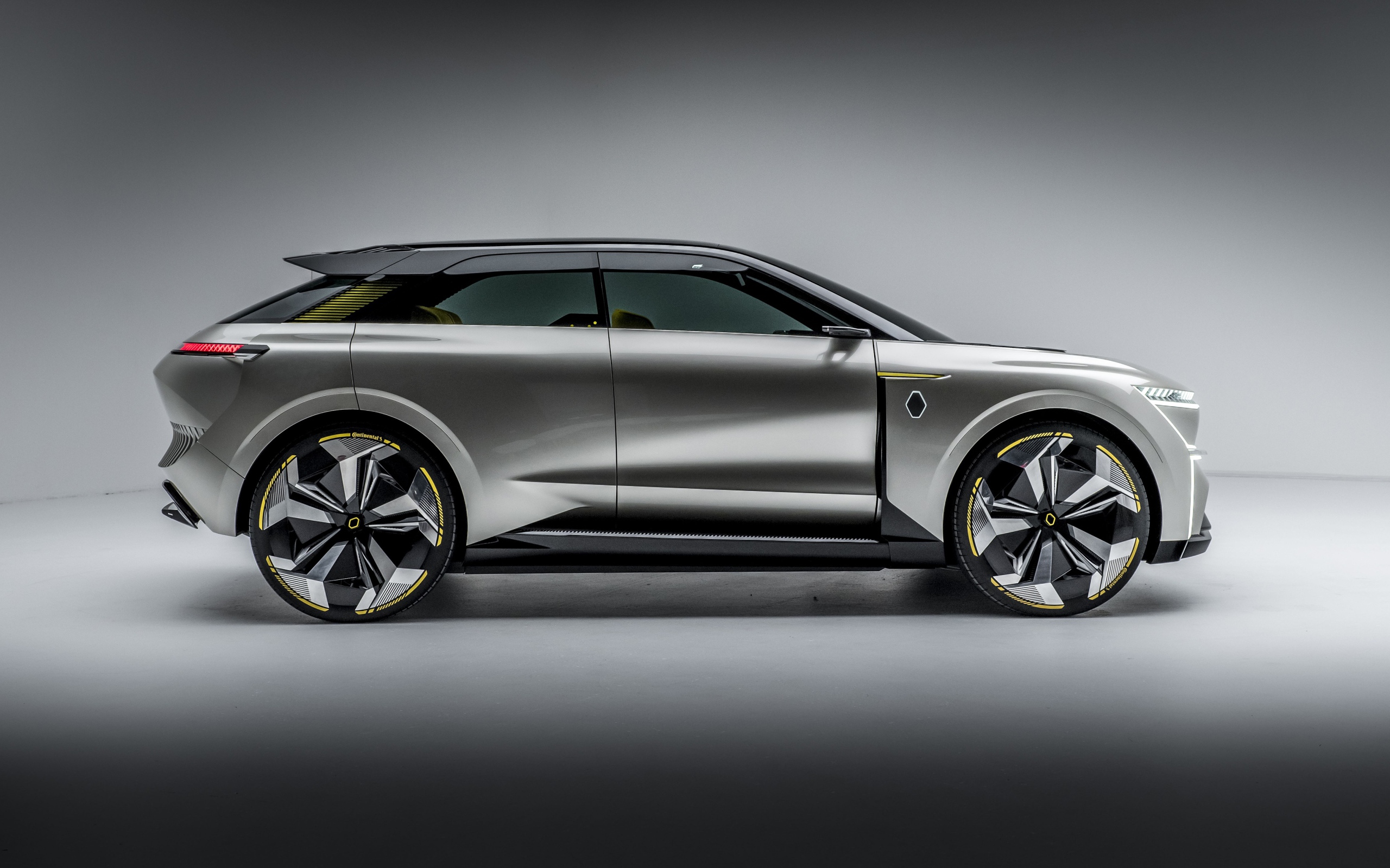 Кроссовер Renault Morphoz 2020 года на сером фоне