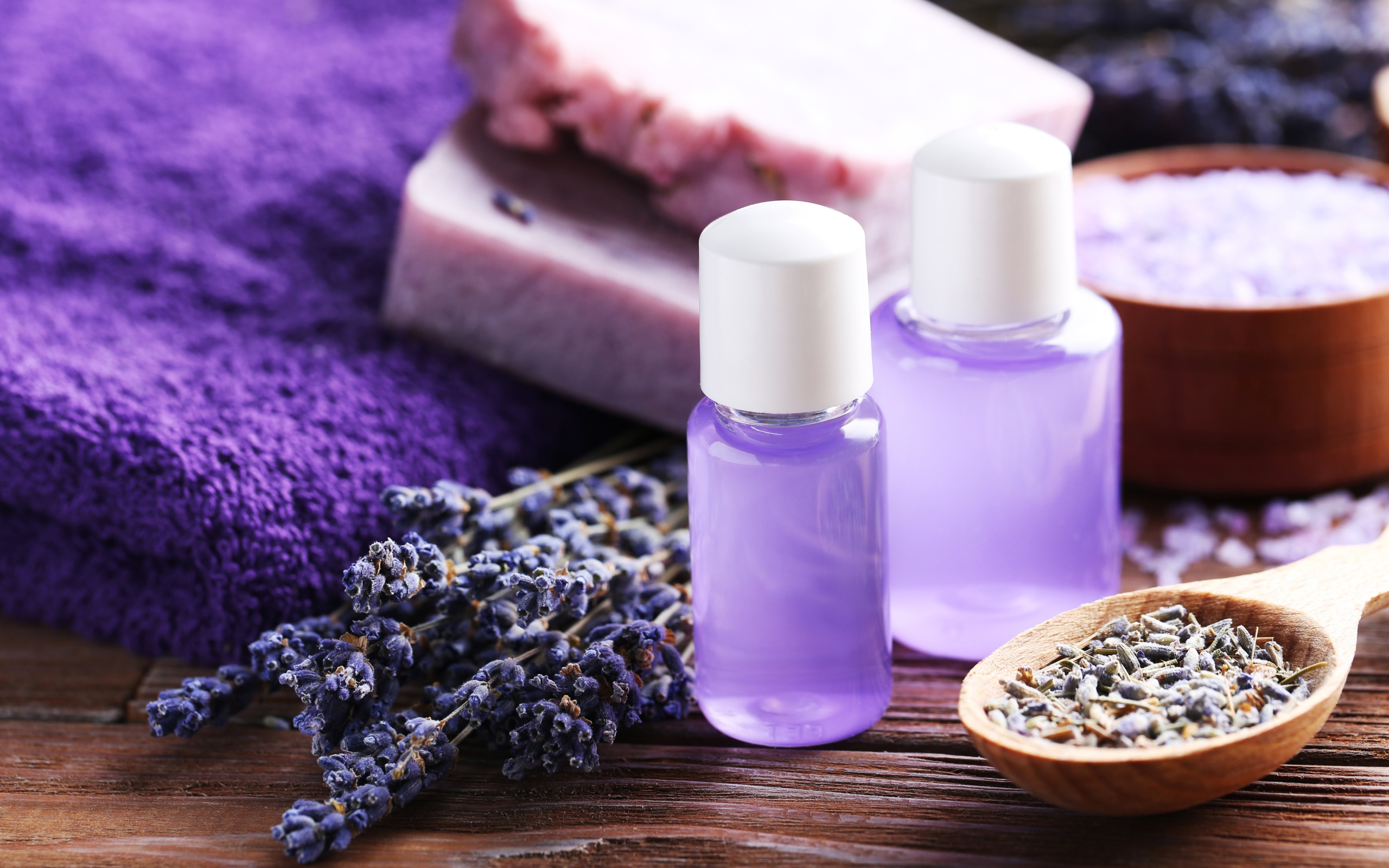 Мыло, лаванда, масла и соль для спа процедур 