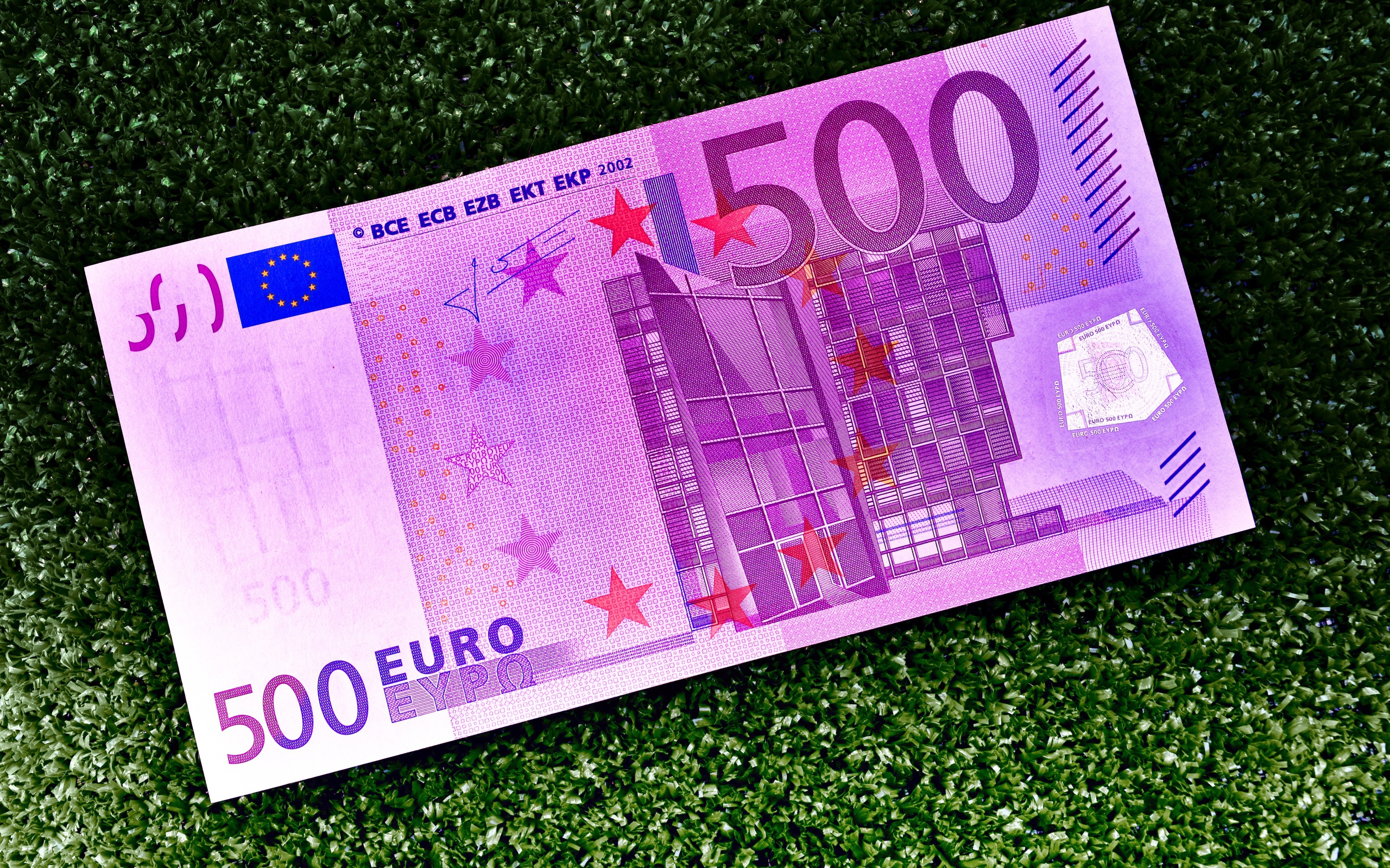 Большая купюра евро. Банкноты евро 500. 500 Евро. Купюра 500 евро. Евро валюта 500 купюр.