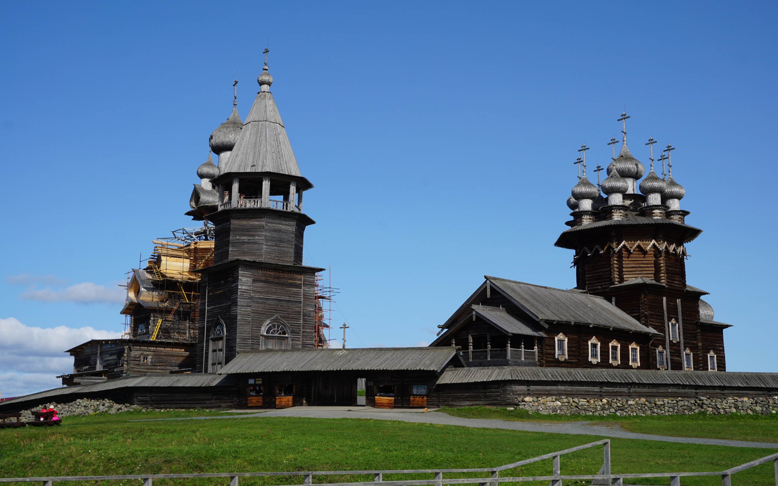 Старинный деревянный музей, Карелия. Россия 