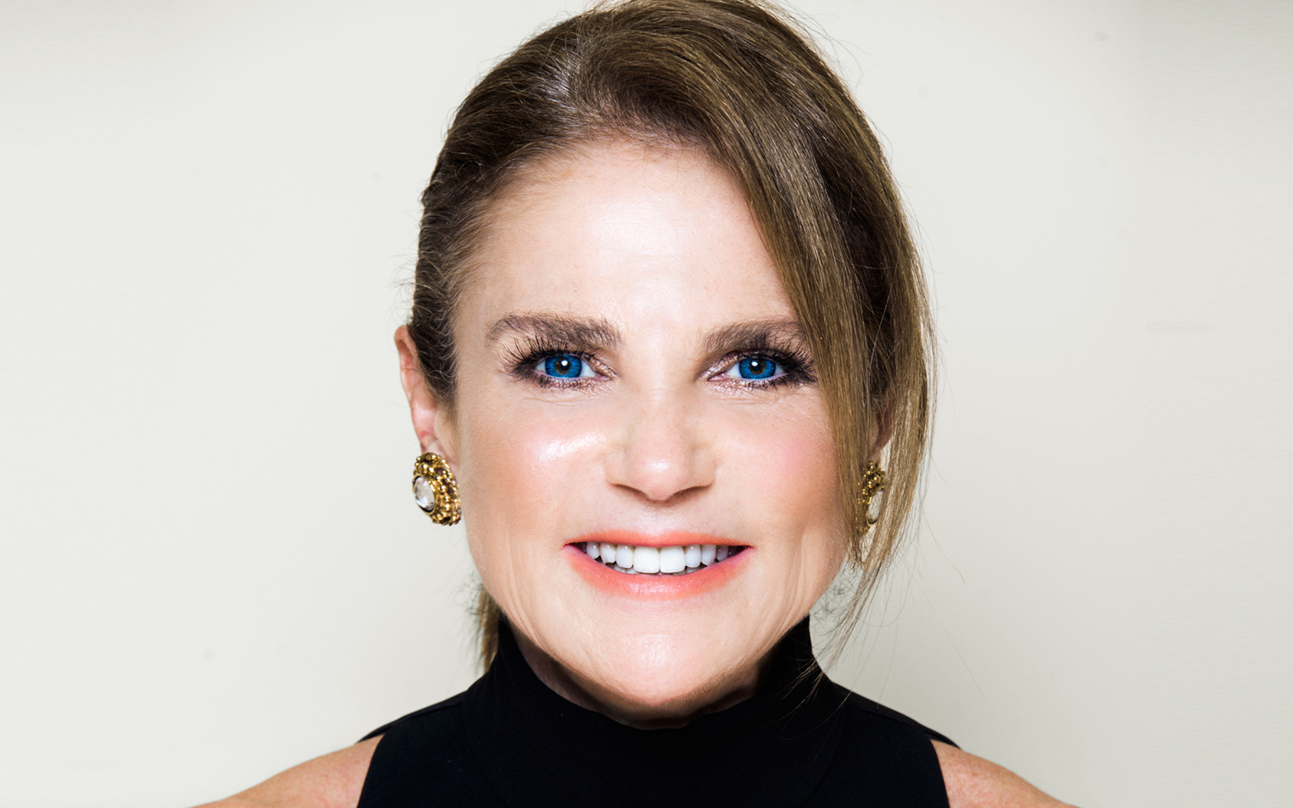 Улыбающаяся женщина, актриса Това Фелдшу