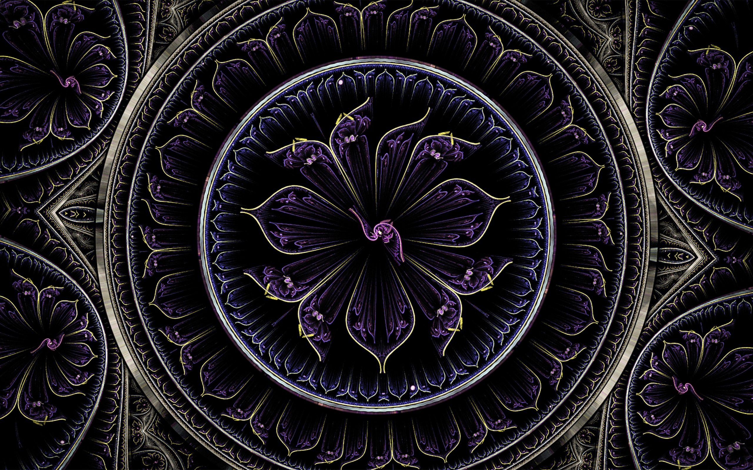 Красивый фиолетовый фрактальный рисунок с золотыми линиями