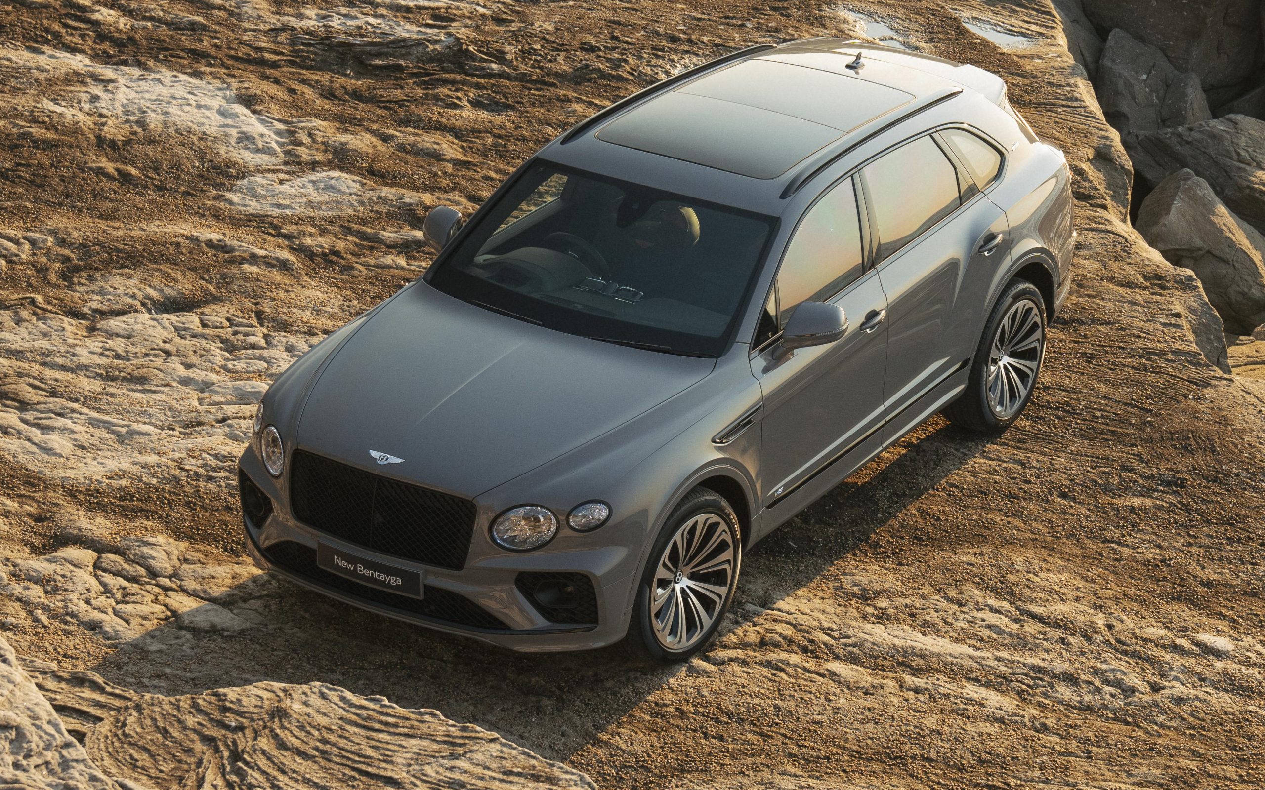 Внедорожник Bentley Bentayga V8 First Edition 2021 года вид сверху