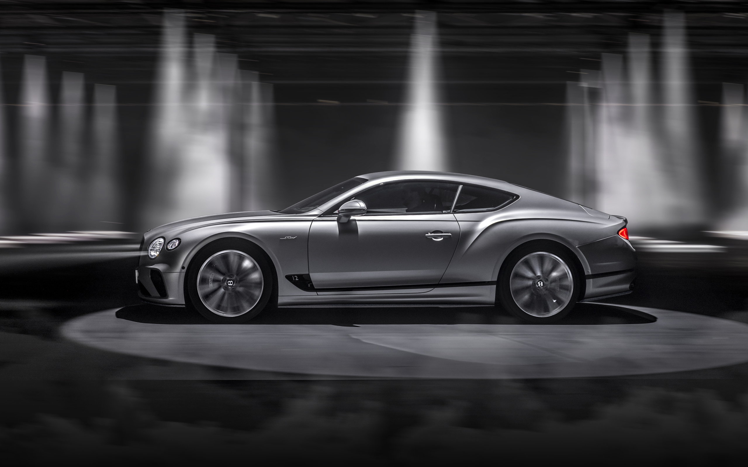 Автомобиль Bentley Continental GT Speed 2021 года вид сбоку