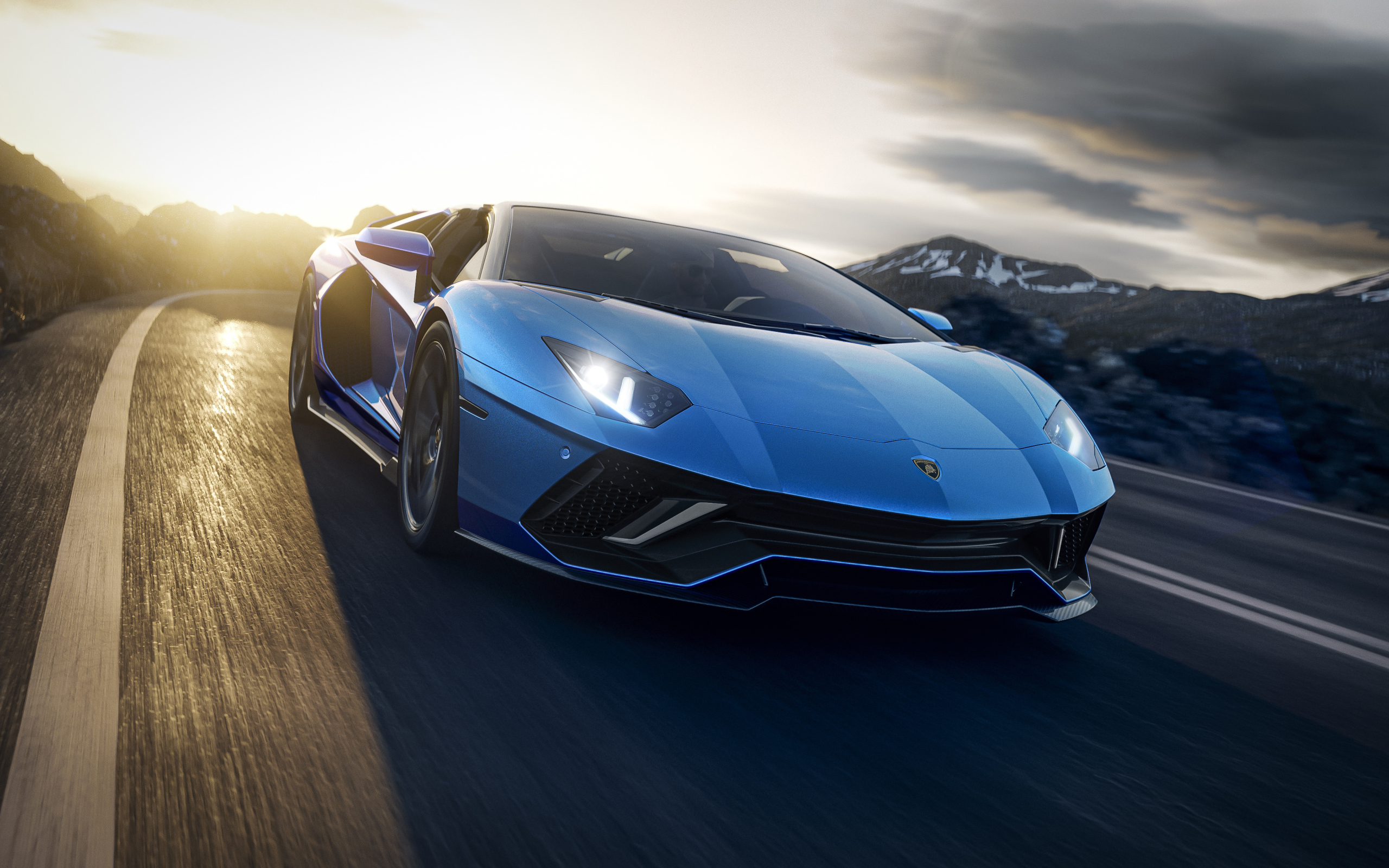 Голубой автомобиль Lamborghini Aventador LP 780-4 Ultimate Roadster 2021 года